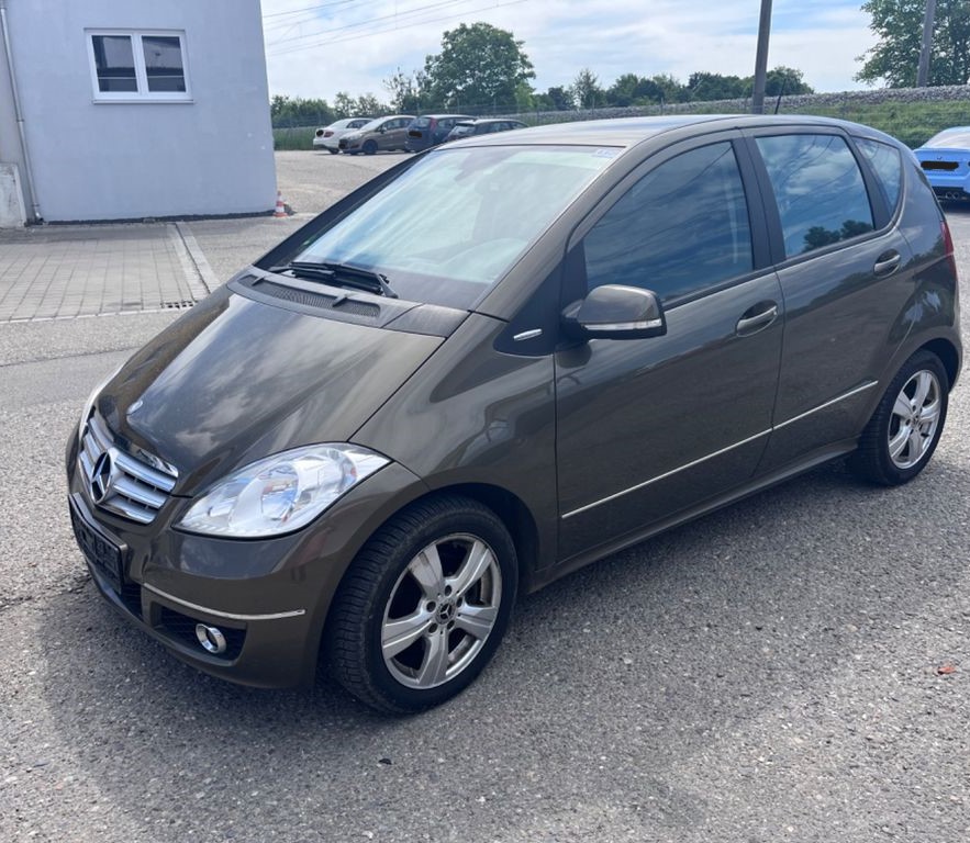 MERCEDES-BENZ A 200 T Avantgarde Autotronic