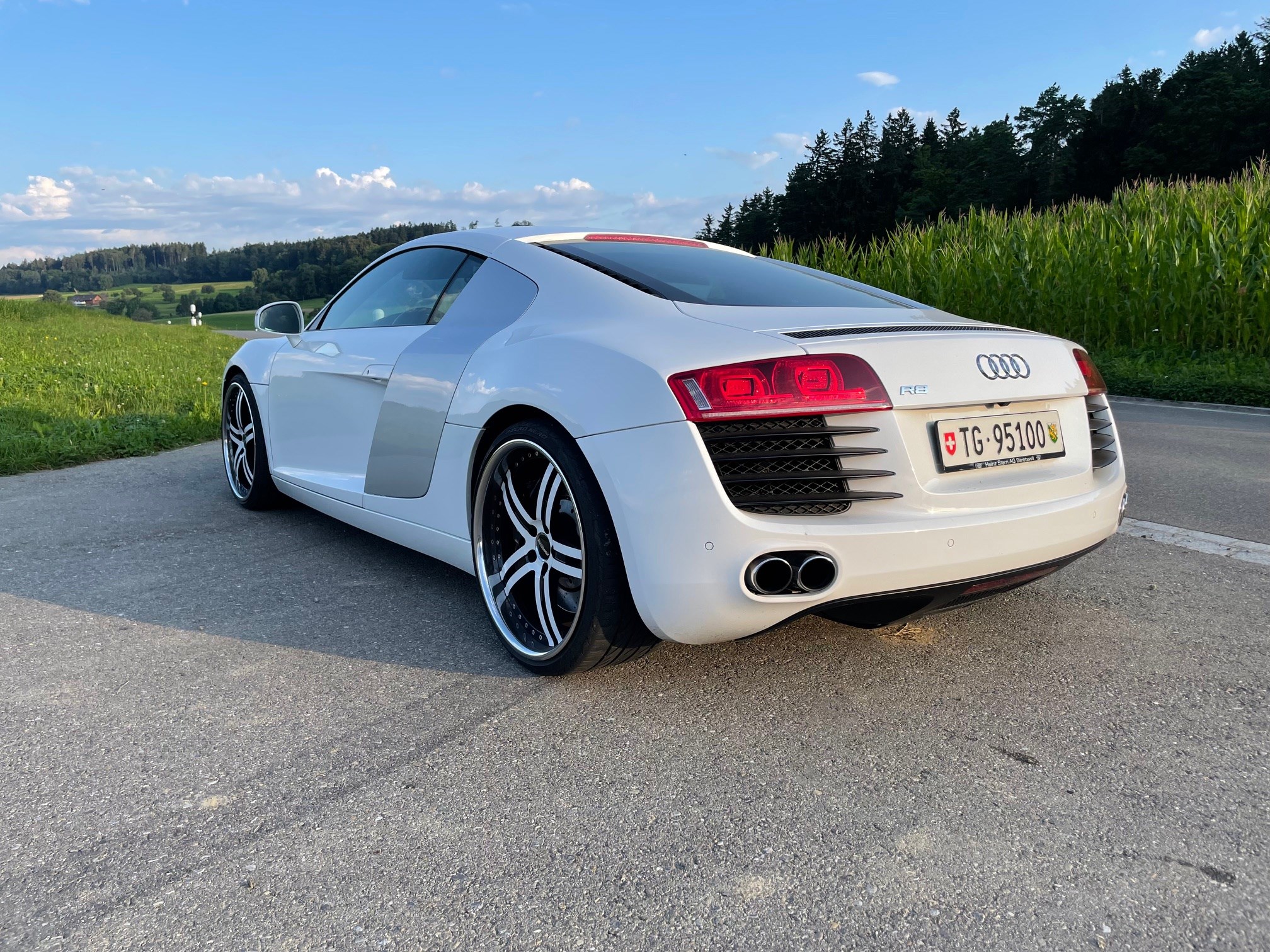 AUDI R8 Coupé 4.2