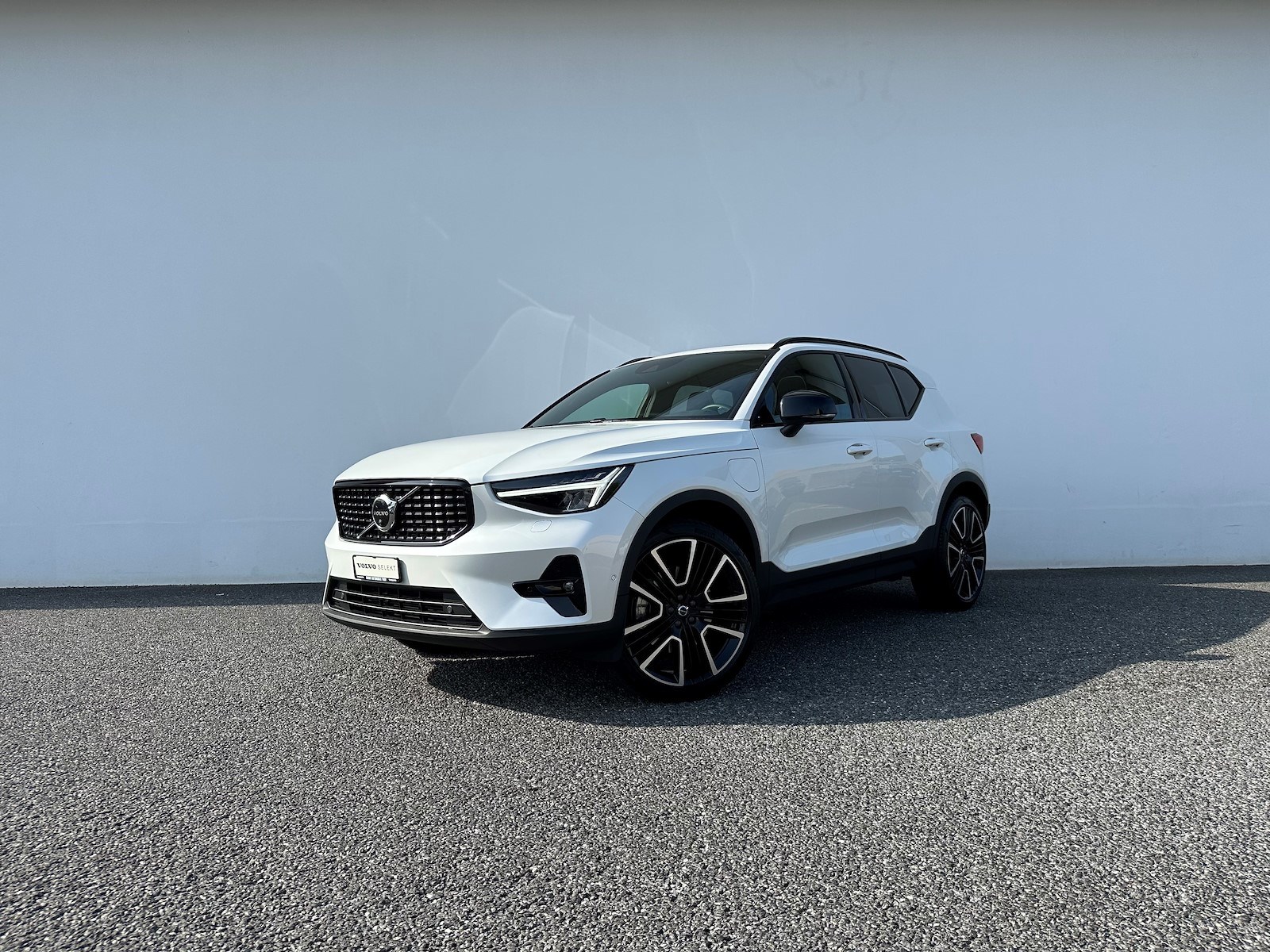 VOLVO XC40 1.5 T5 PiH Ultimate Dark