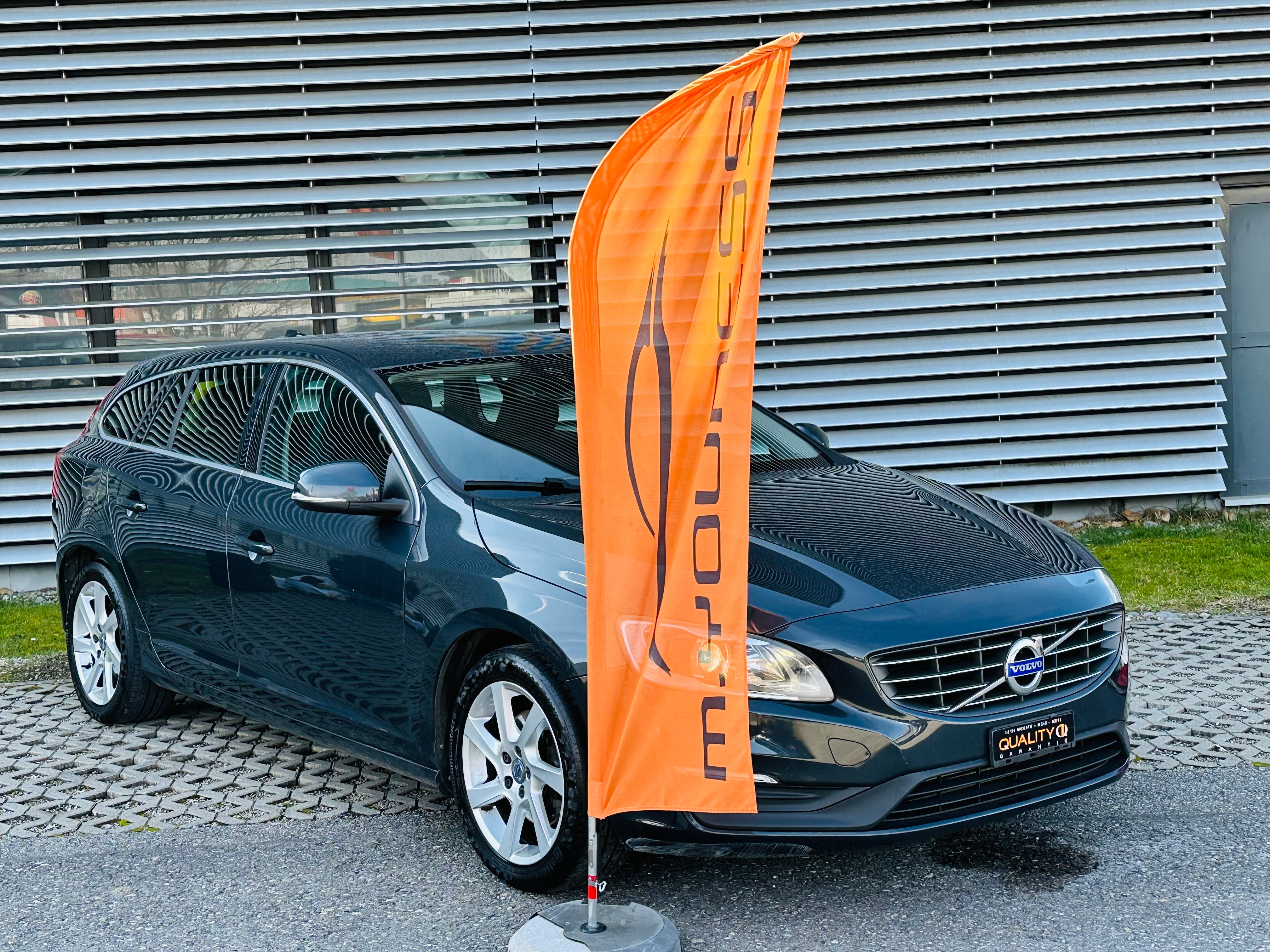 VOLVO V60 D4 Momentum Geartronic