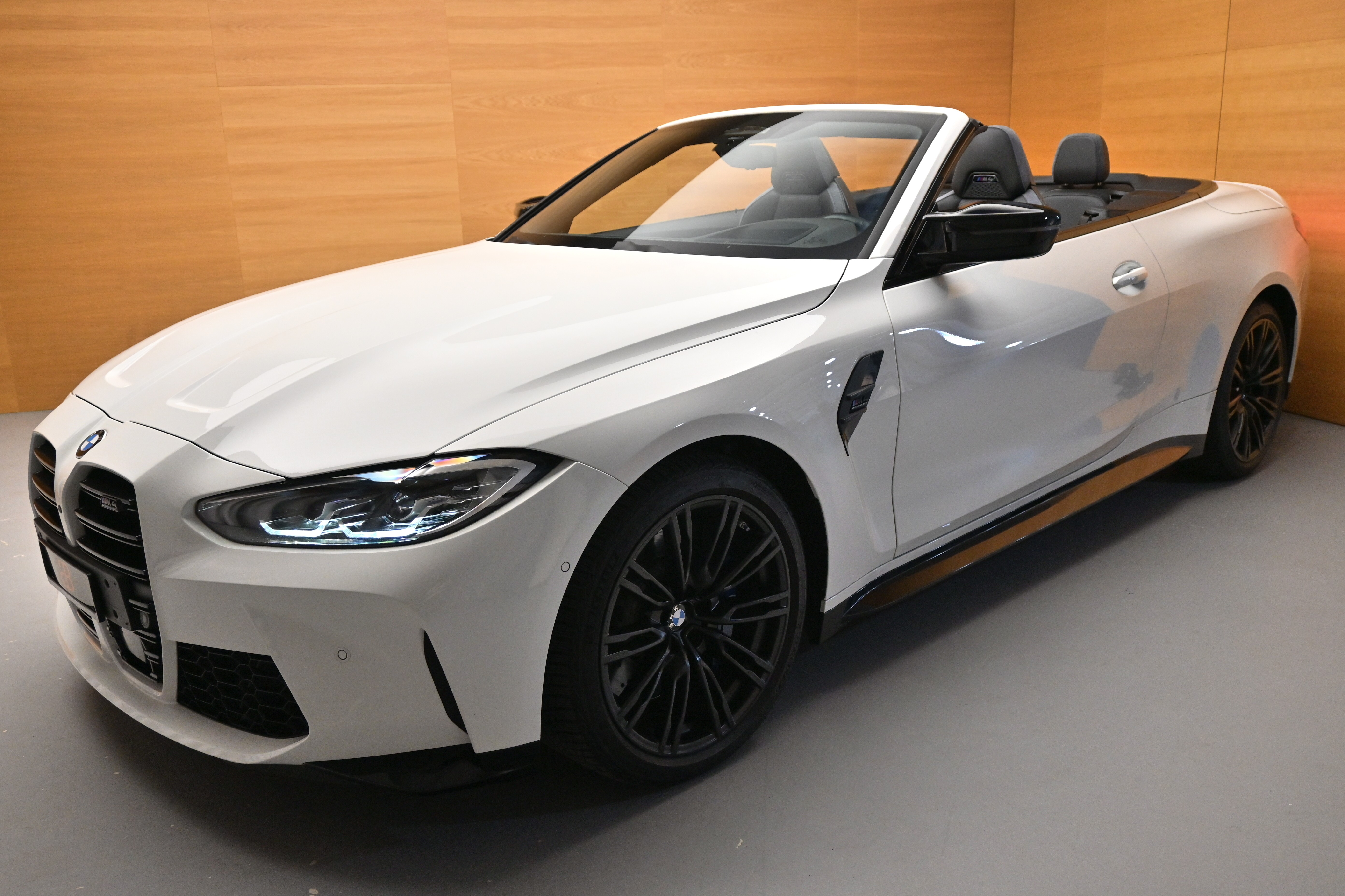 BMW M4 Cabrio Competition M xDrive