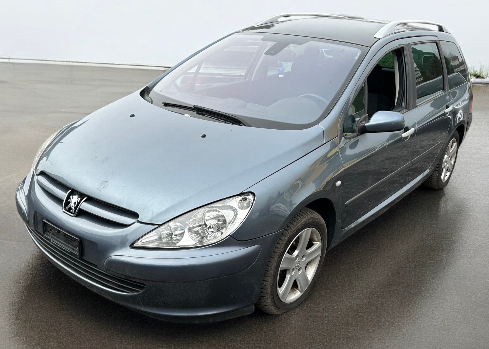 PEUGEOT 307 2.0 16V XT