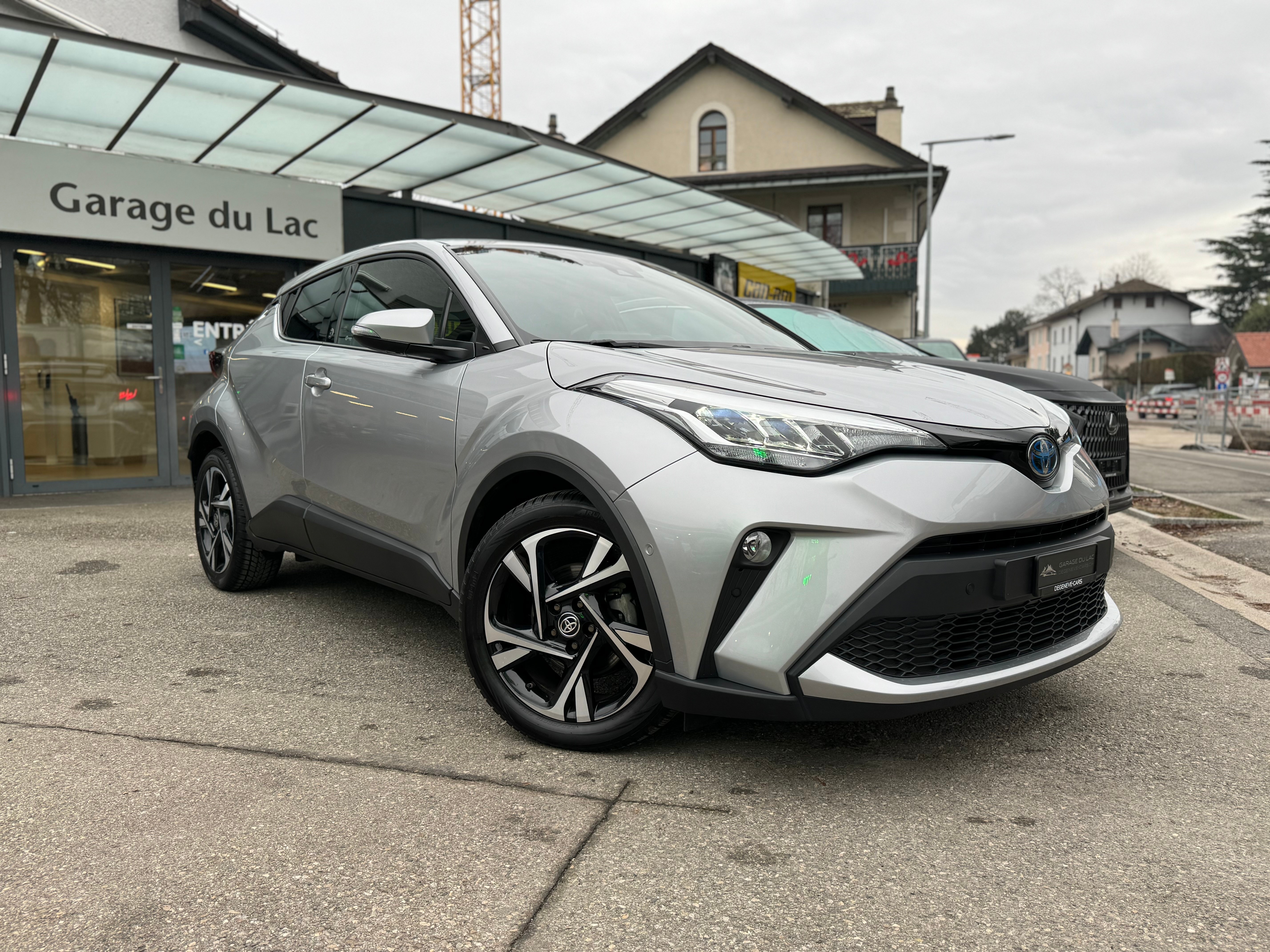 TOYOTA C-HR 1.8 HSD CVT Trend