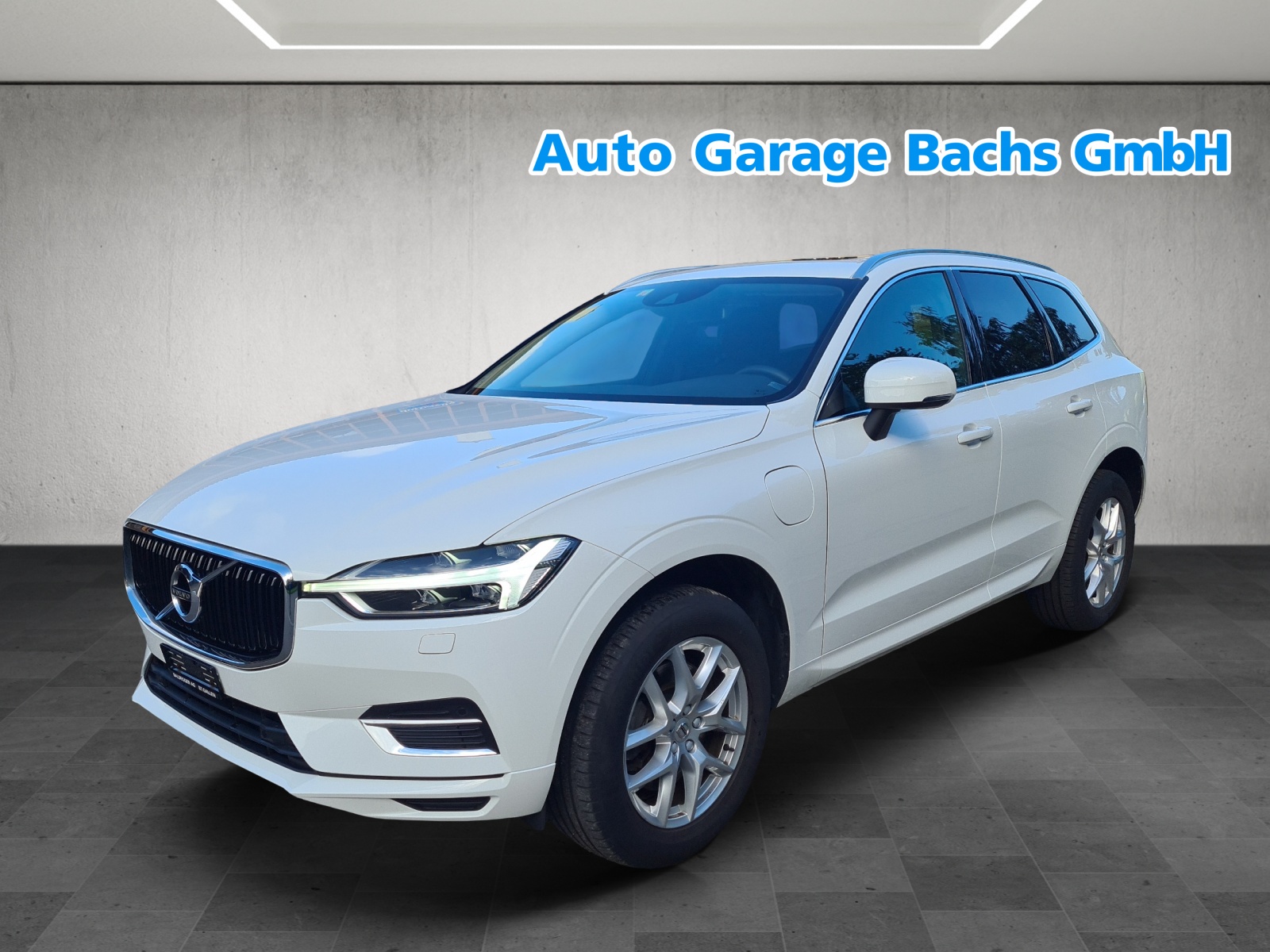 VOLVO XC60 T8 eAWD Momentum Geartronic