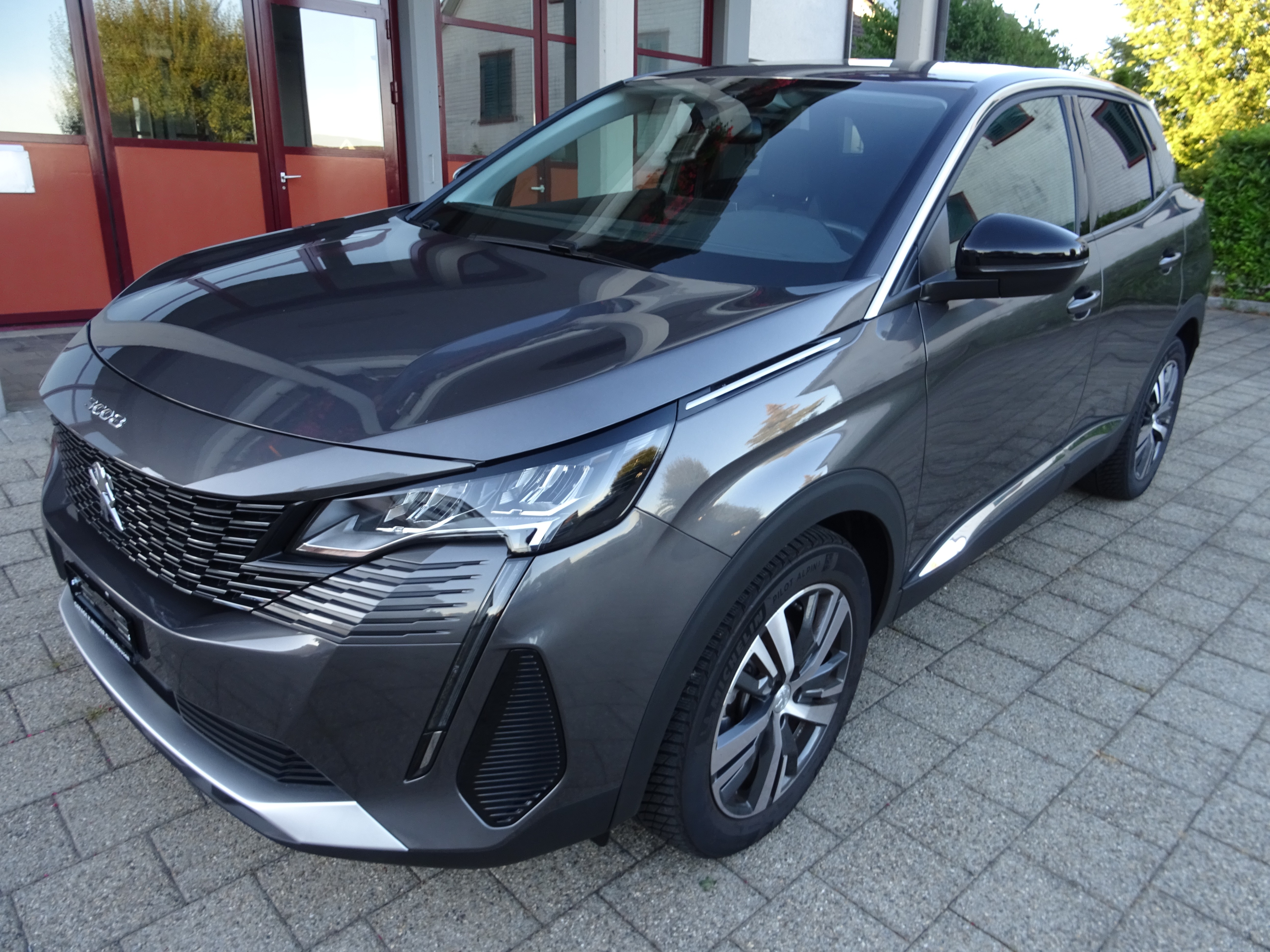 PEUGEOT 3008 1.2 PureTech Allure Pack EAT8