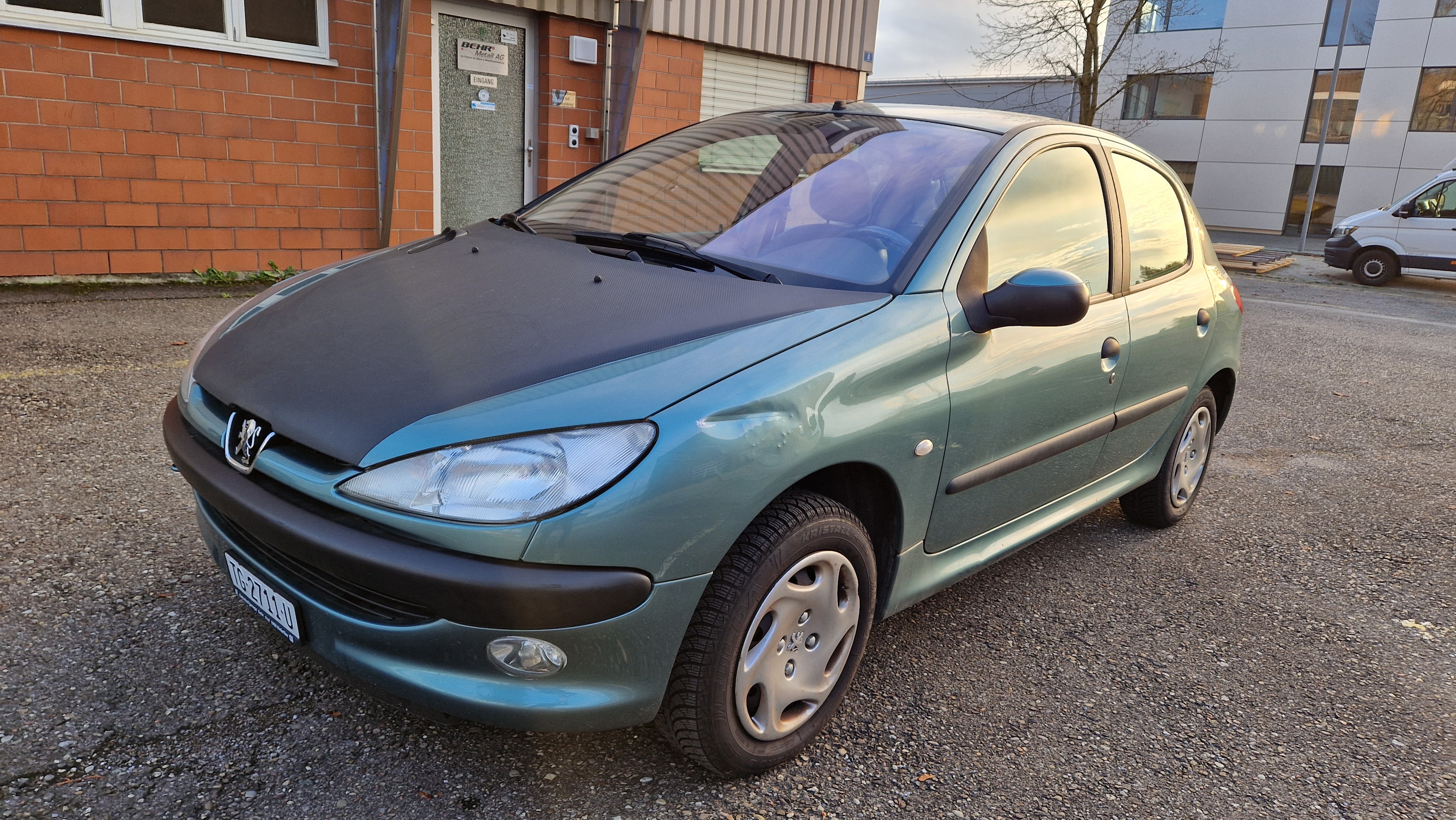 PEUGEOT 206