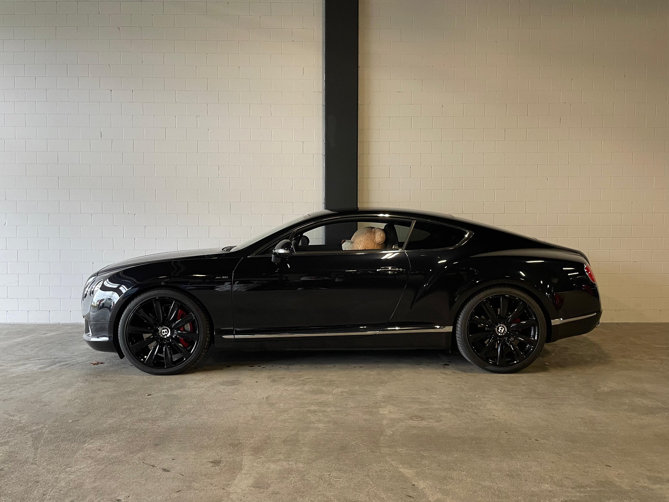 BENTLEY Continental GT 6.0 W12 Traumausstattung