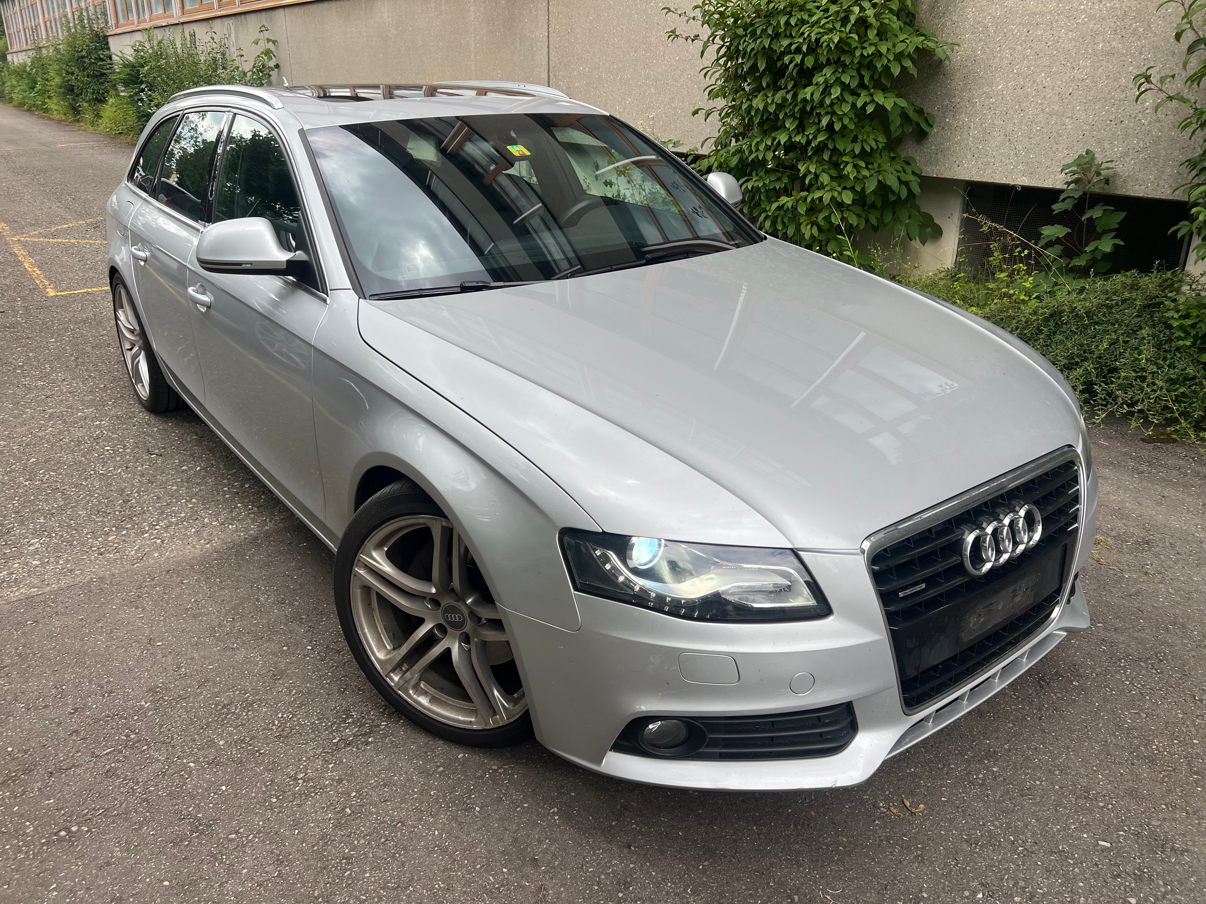 AUDI A4 Avant 3.2 FSI quattro