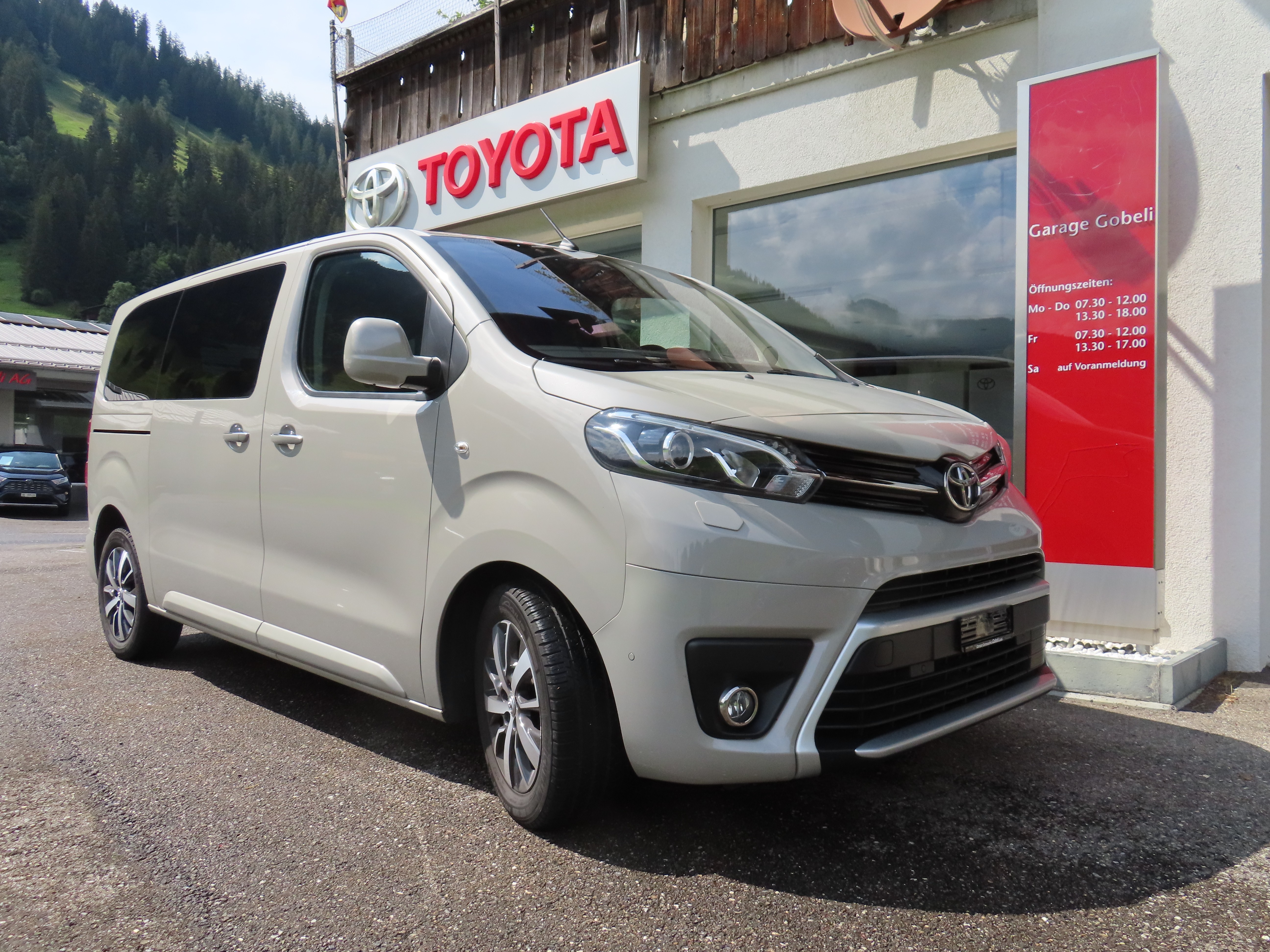 TOYOTA Proace Verso 2.0 D-4D 4x4 Trend Medium