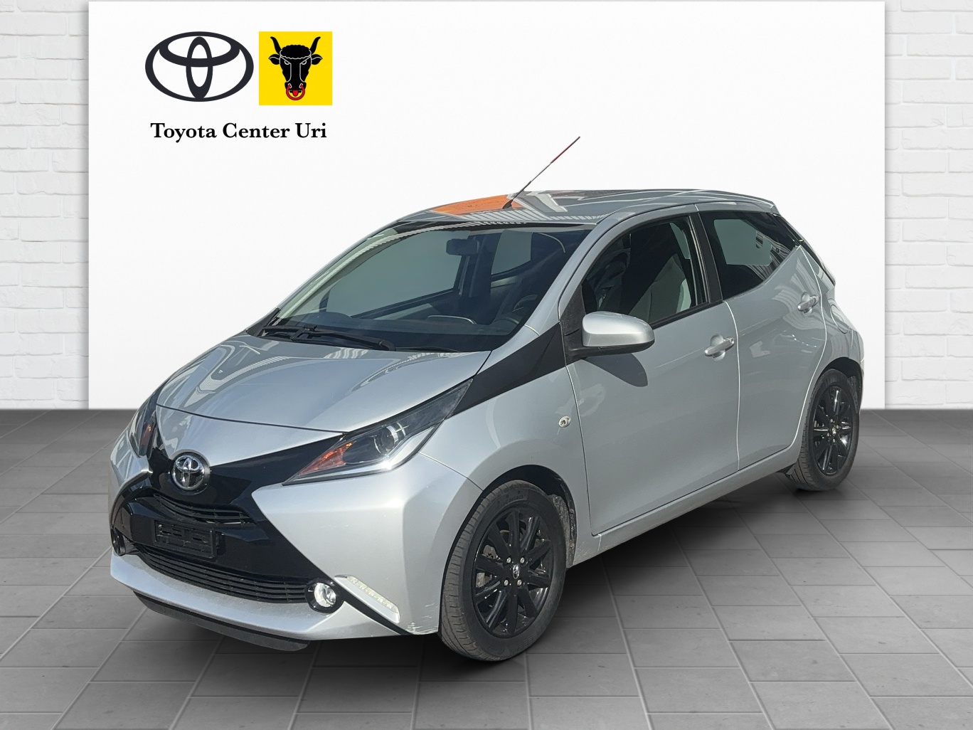 TOYOTA Aygo 1.0 VVT-i x-play