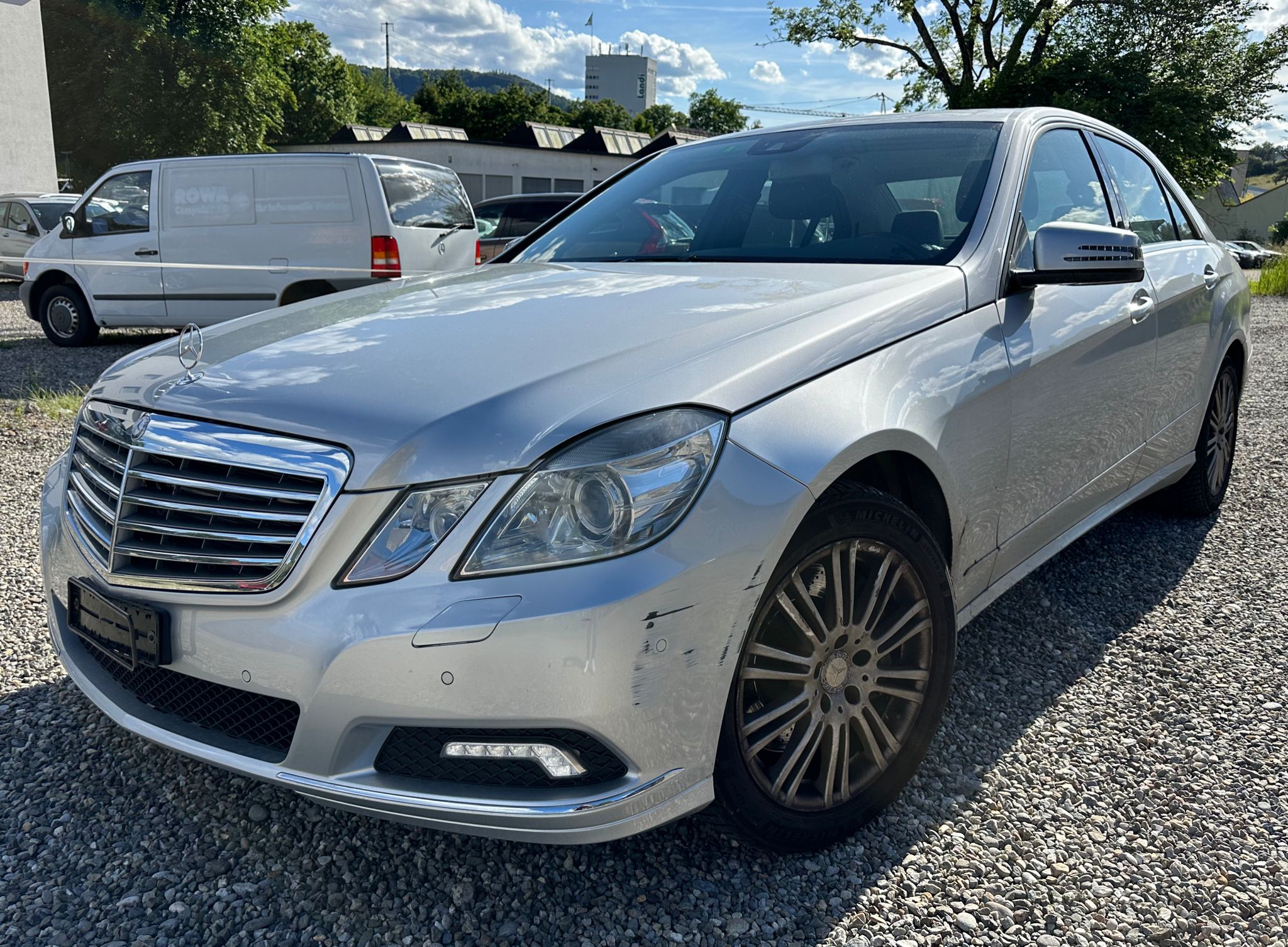 MERCEDES-BENZ E 500 Avantgarde 4Matic 7G-Tronic