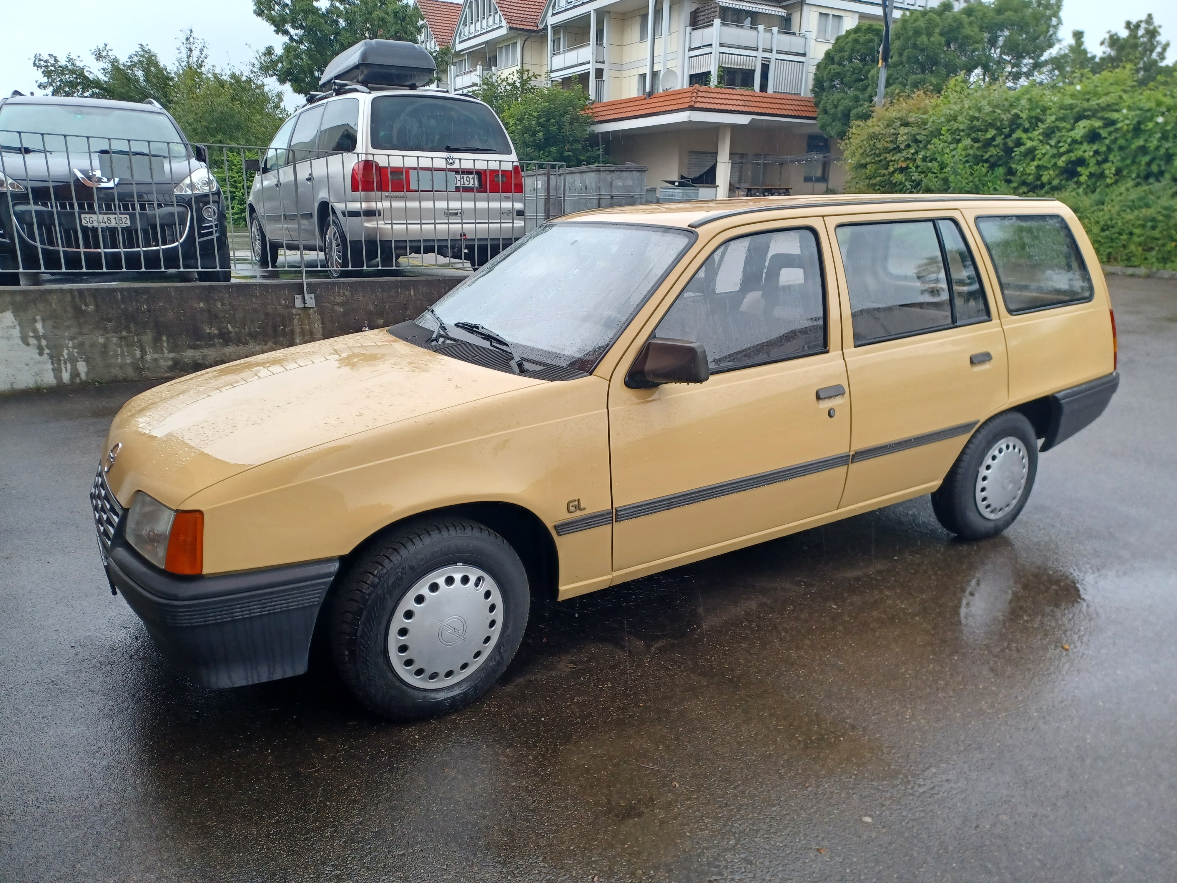 OPEL Kadett 1300 Caravan GL