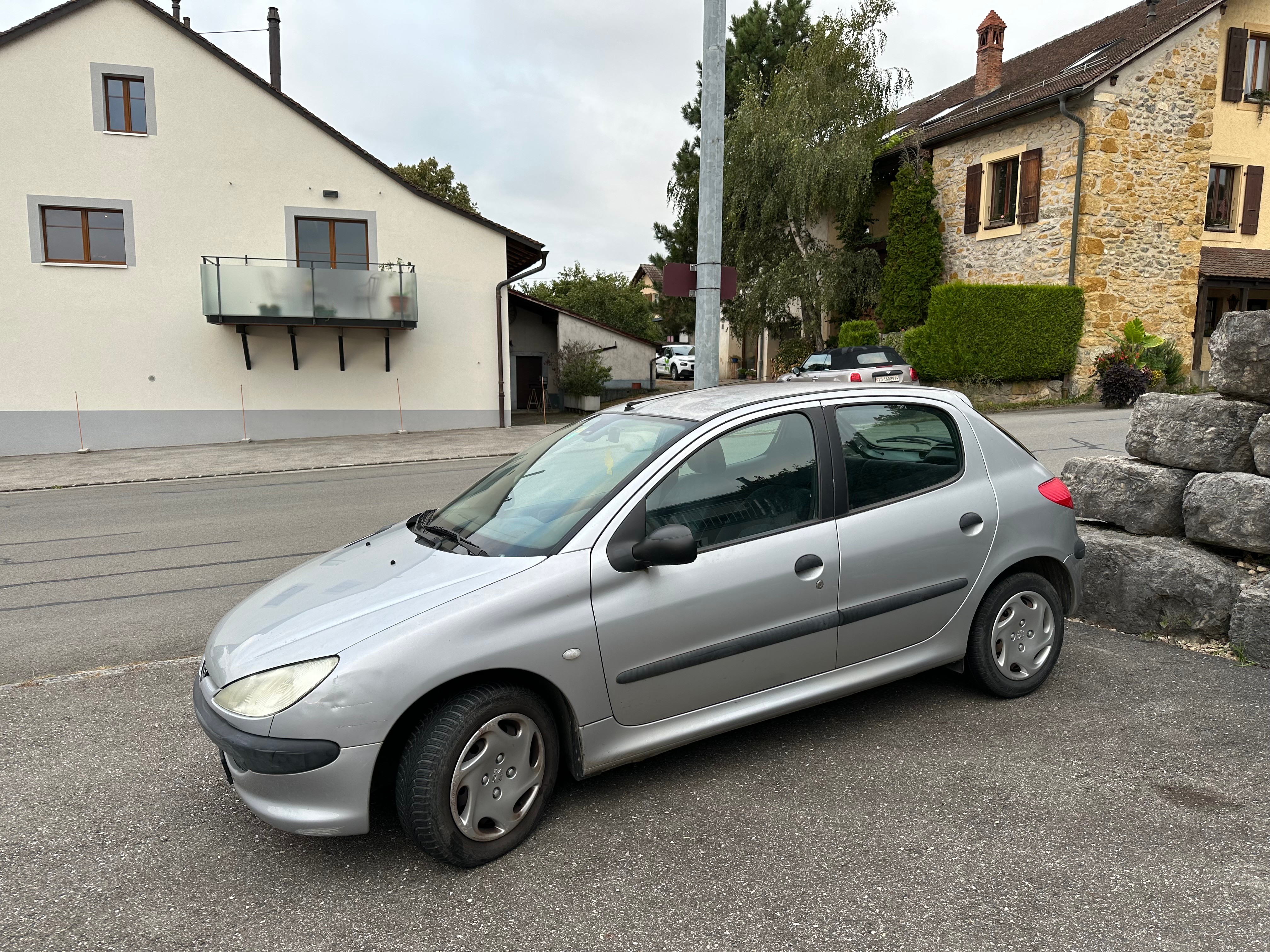 PEUGEOT 206 1.6 XT