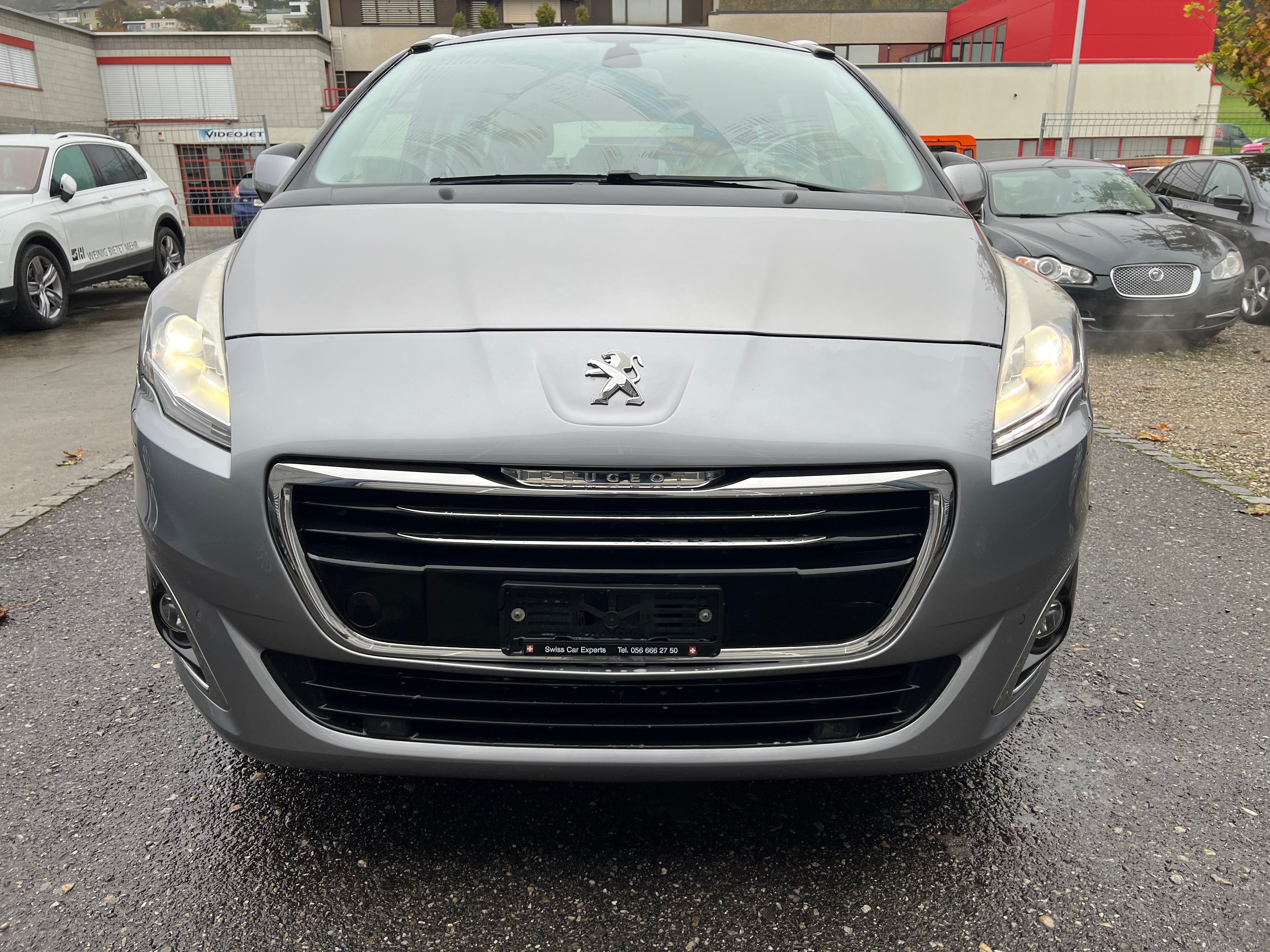 PEUGEOT 5008 1.6 16V T Allure Automatic