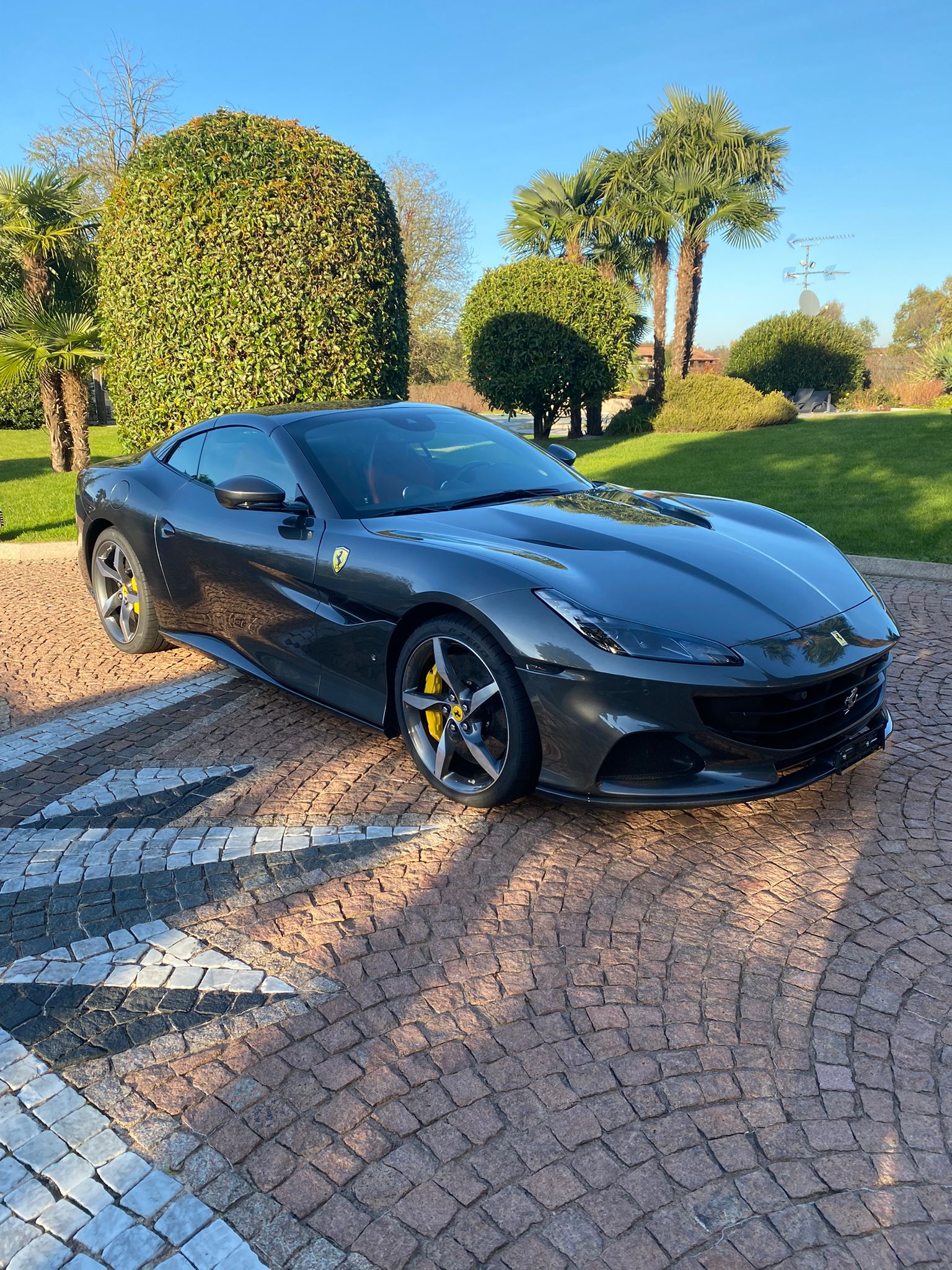 FERRARI Portofino M