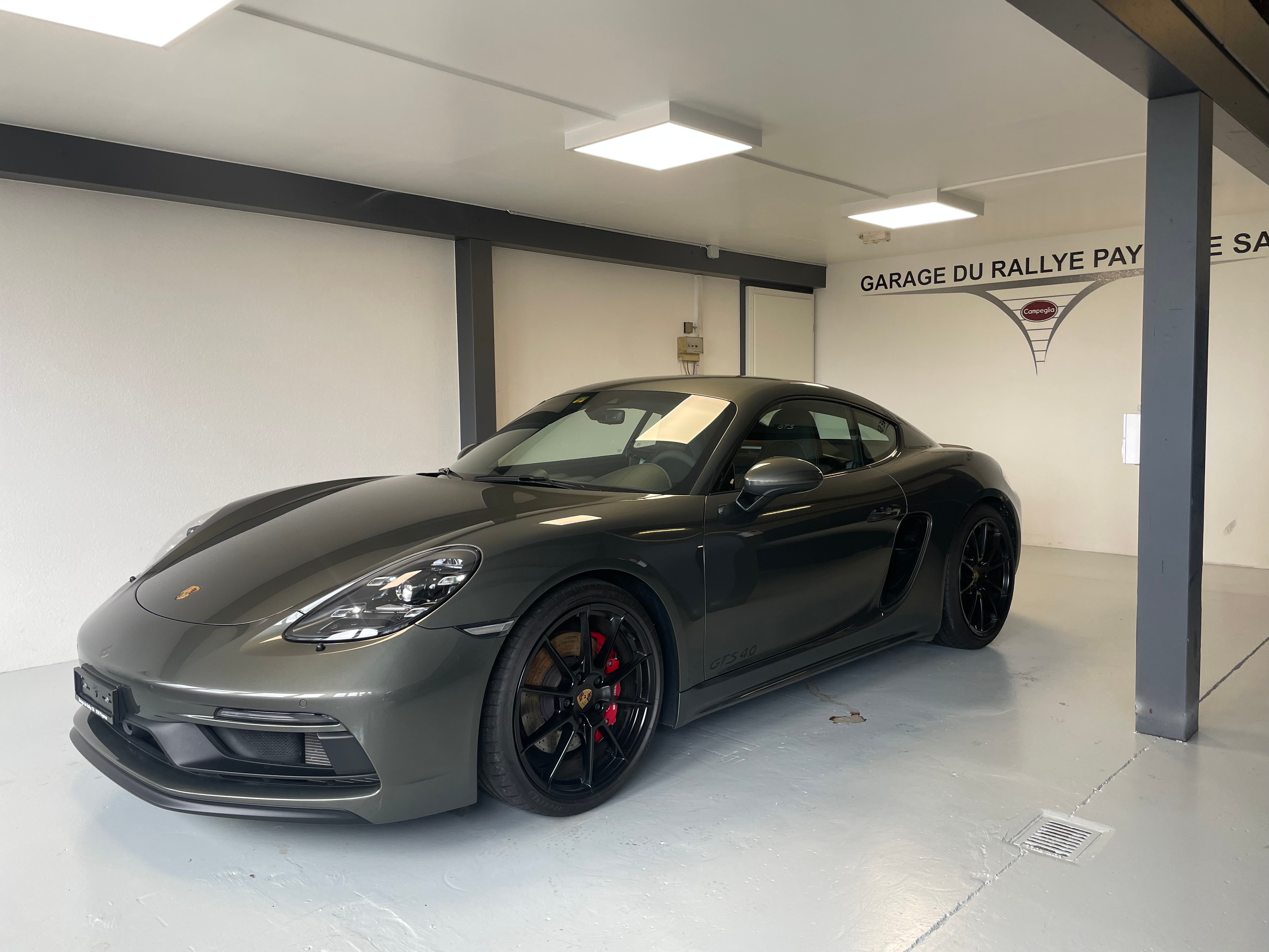 PORSCHE 718 Cayman GTS 4 PDK