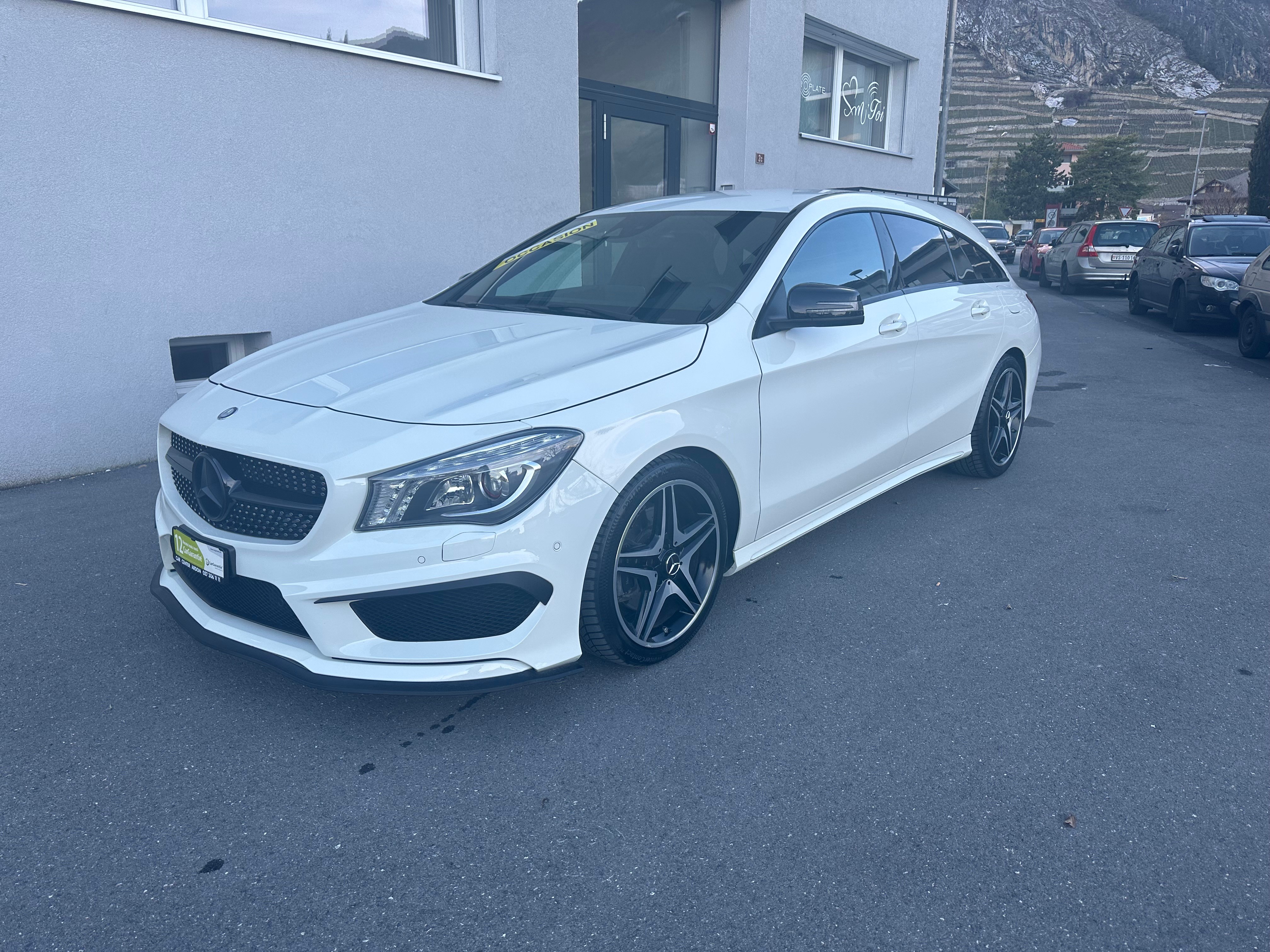 MERCEDES-BENZ CLA Shooting Brake 250 AMG Line 7G-DCT 4Matic