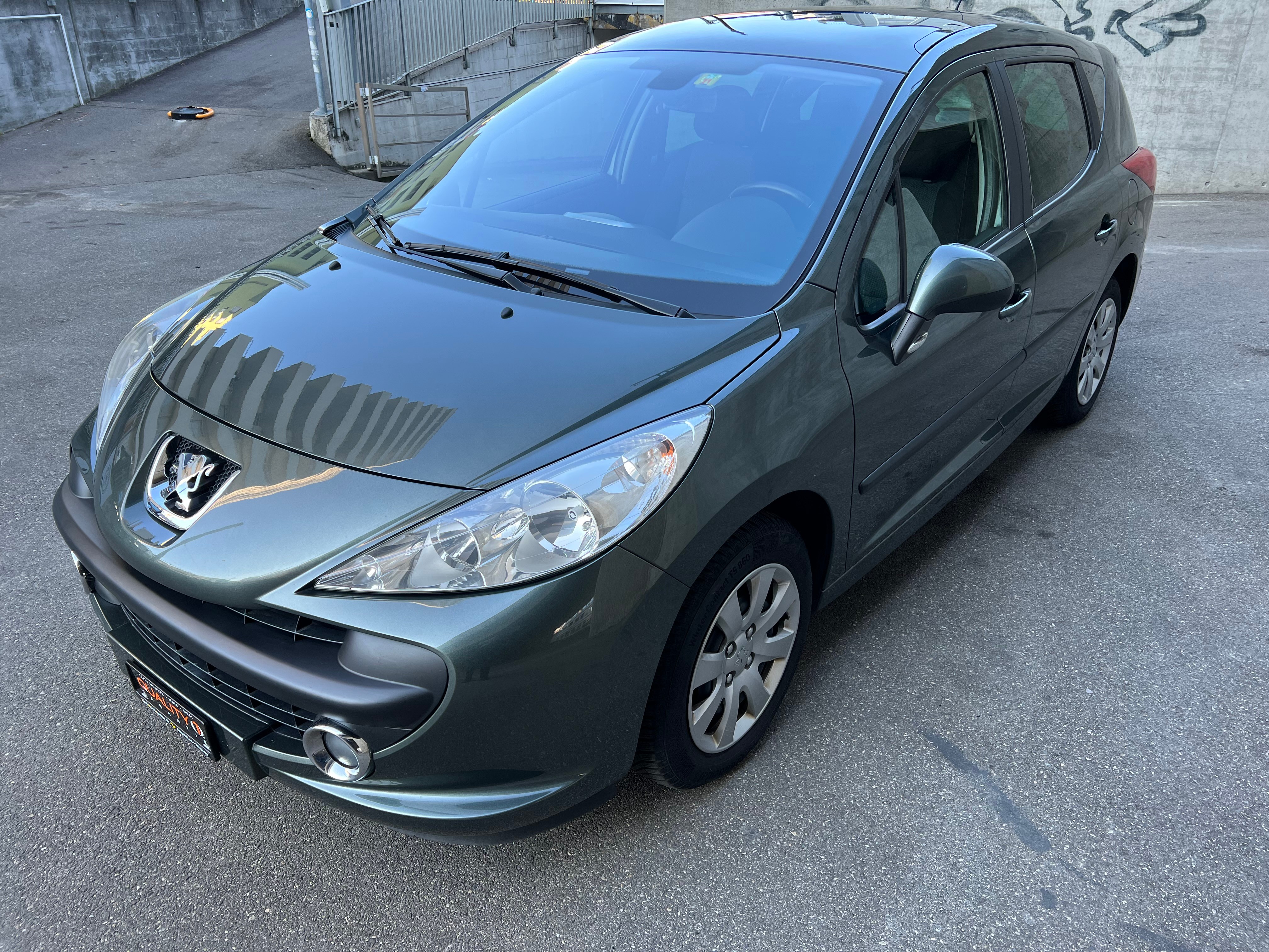 PEUGEOT 207 SW 1.6 16V Sport Automatic