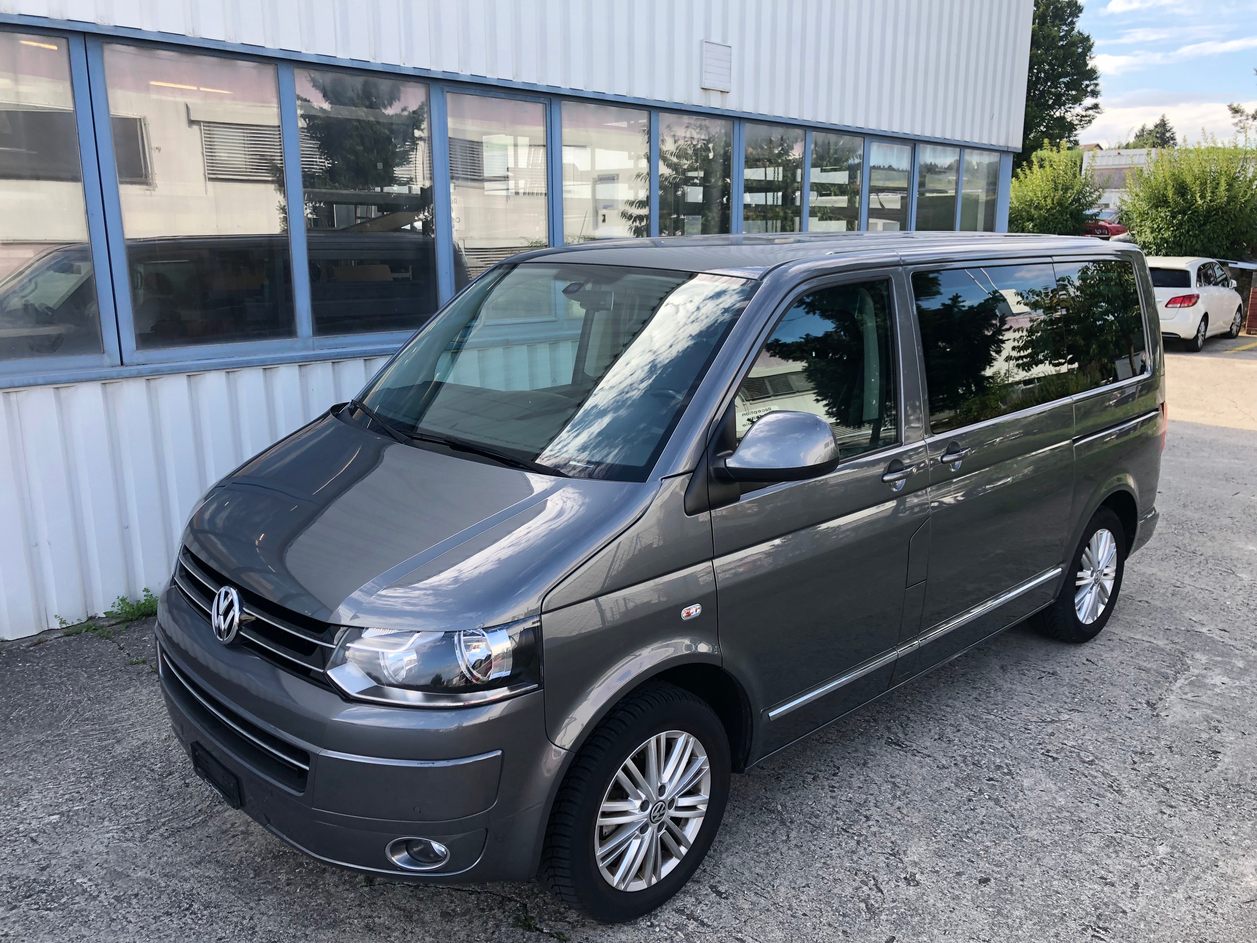 VW T5 Multivan 2.0 Bi-TDI CR Highline DSG(20)