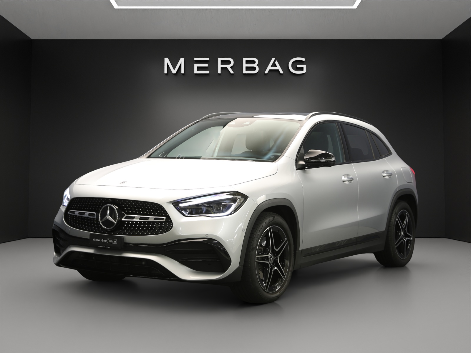 MERCEDES-BENZ GLA 200 AMG Line 7G-DCT