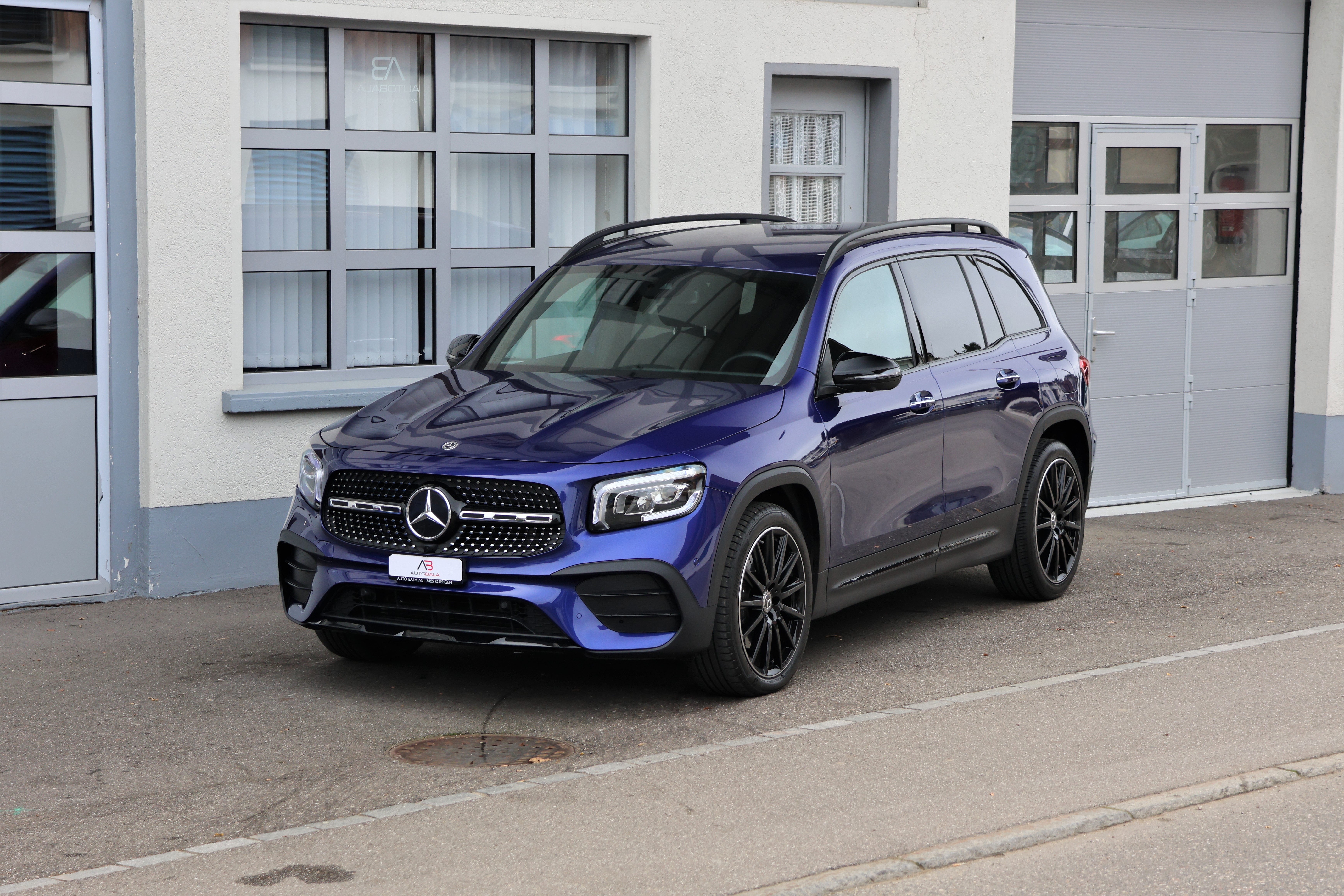 MERCEDES-BENZ GLB 250 4Matic AMG Line 8G-Tronic (CH)