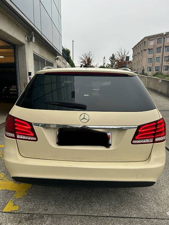 MERCEDES-BENZ E 250