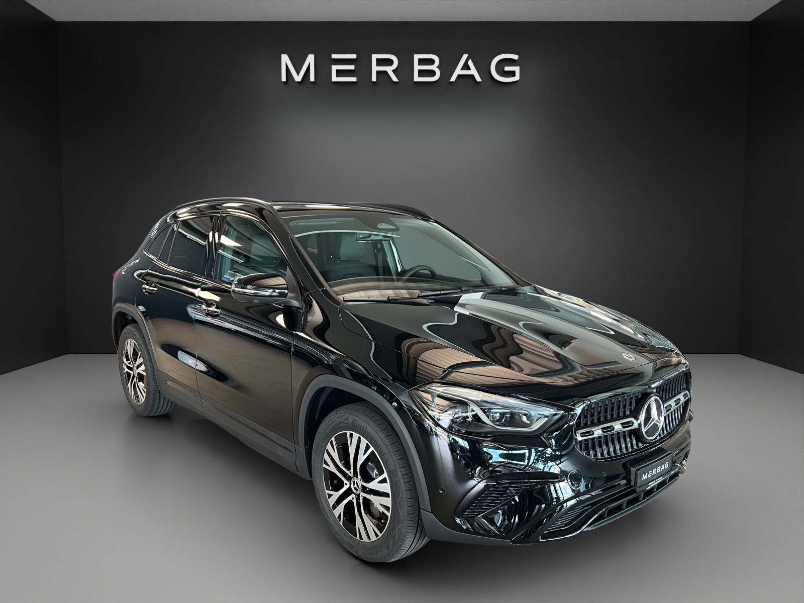 MERCEDES-BENZ GLA 220d 4M Swiss Star