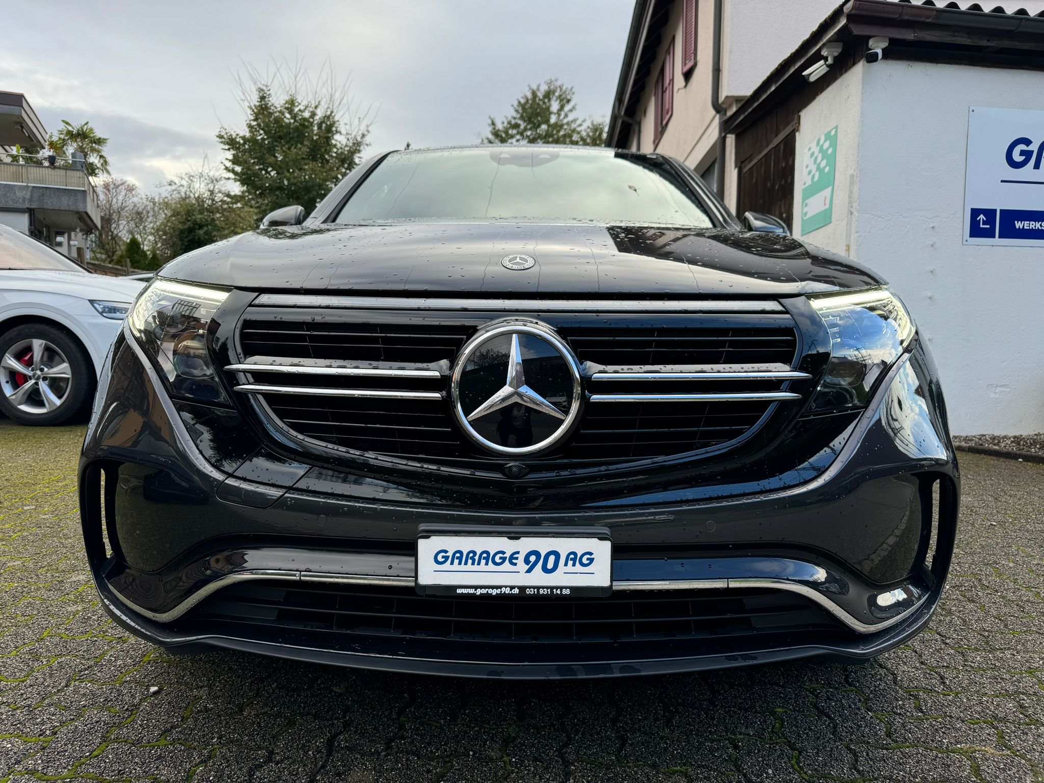 MERCEDES-BENZ EQC 400 AMG Line 4Matic