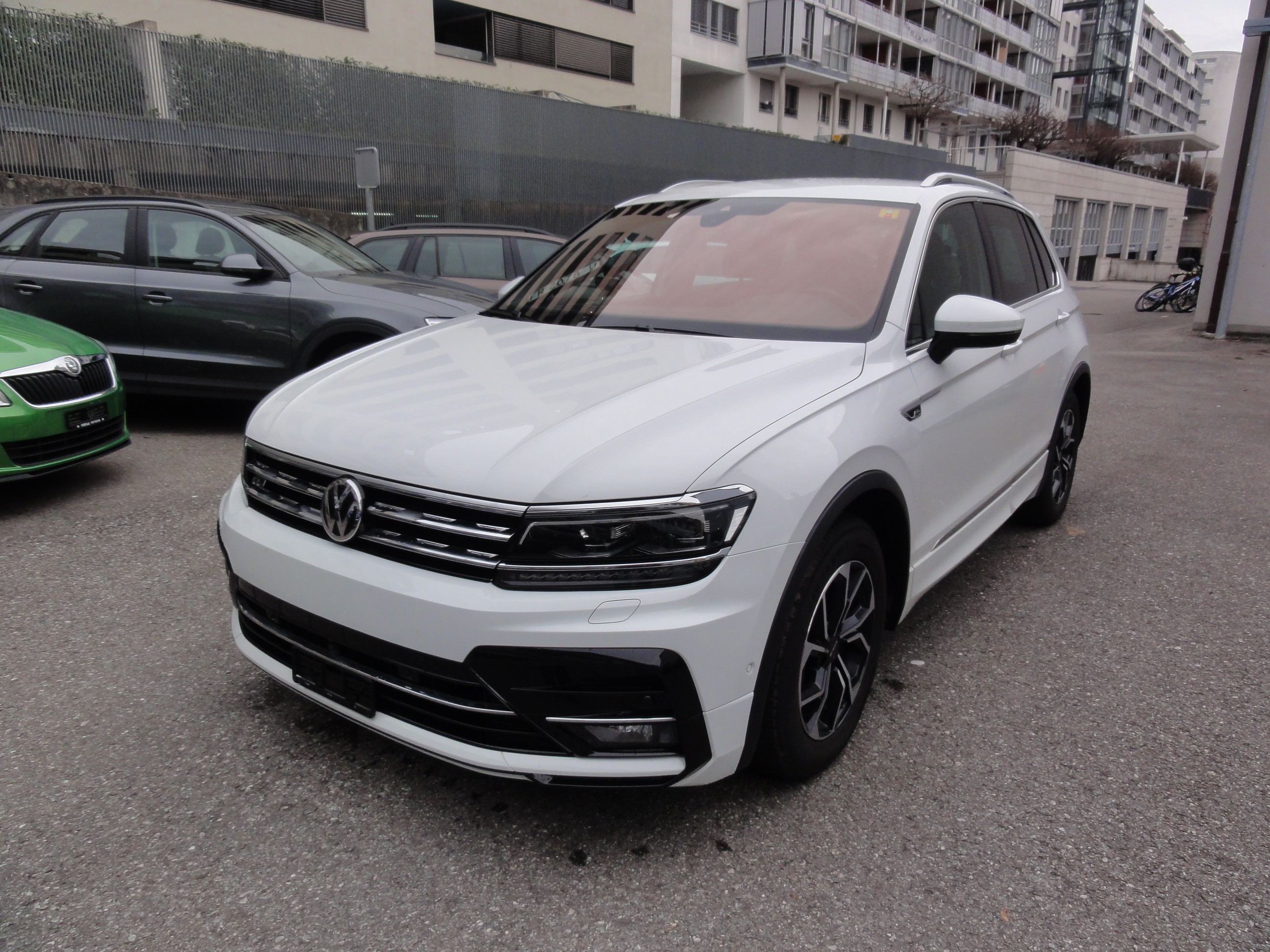 VW Tiguan 2.0TSI Highline 4Motion DSG R Line