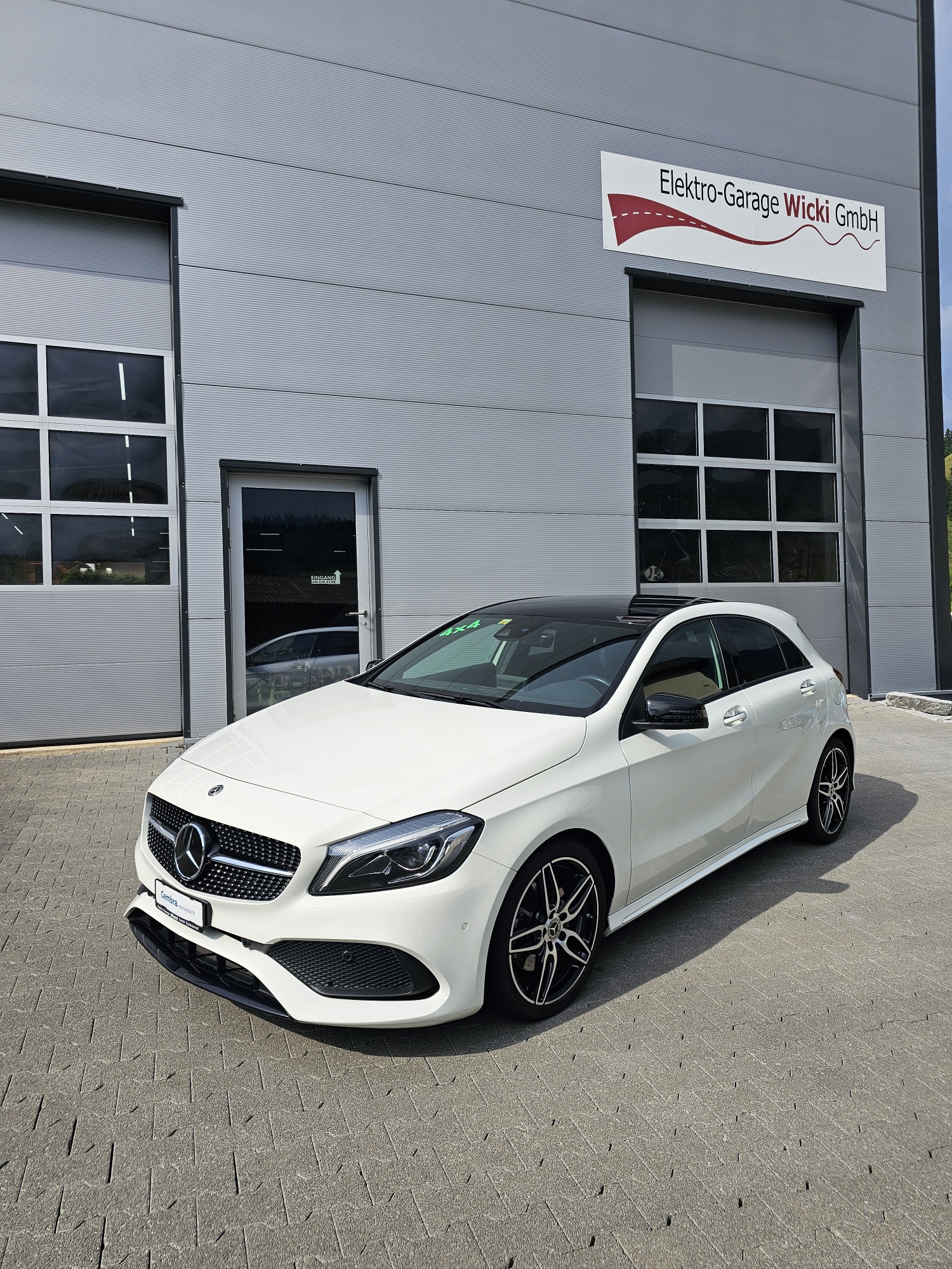 MERCEDES-BENZ A 220 AMG Line 4Matic 7G-DCT