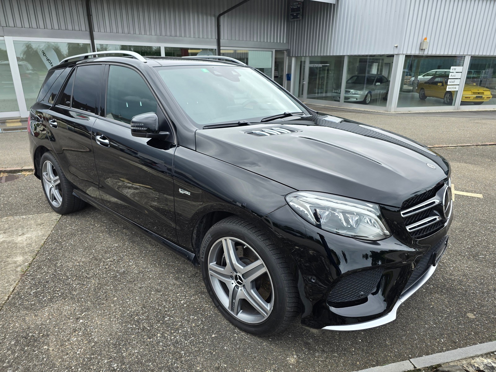 MERCEDES-BENZ GLE 43 AMG 4Matic 9G-Tronic