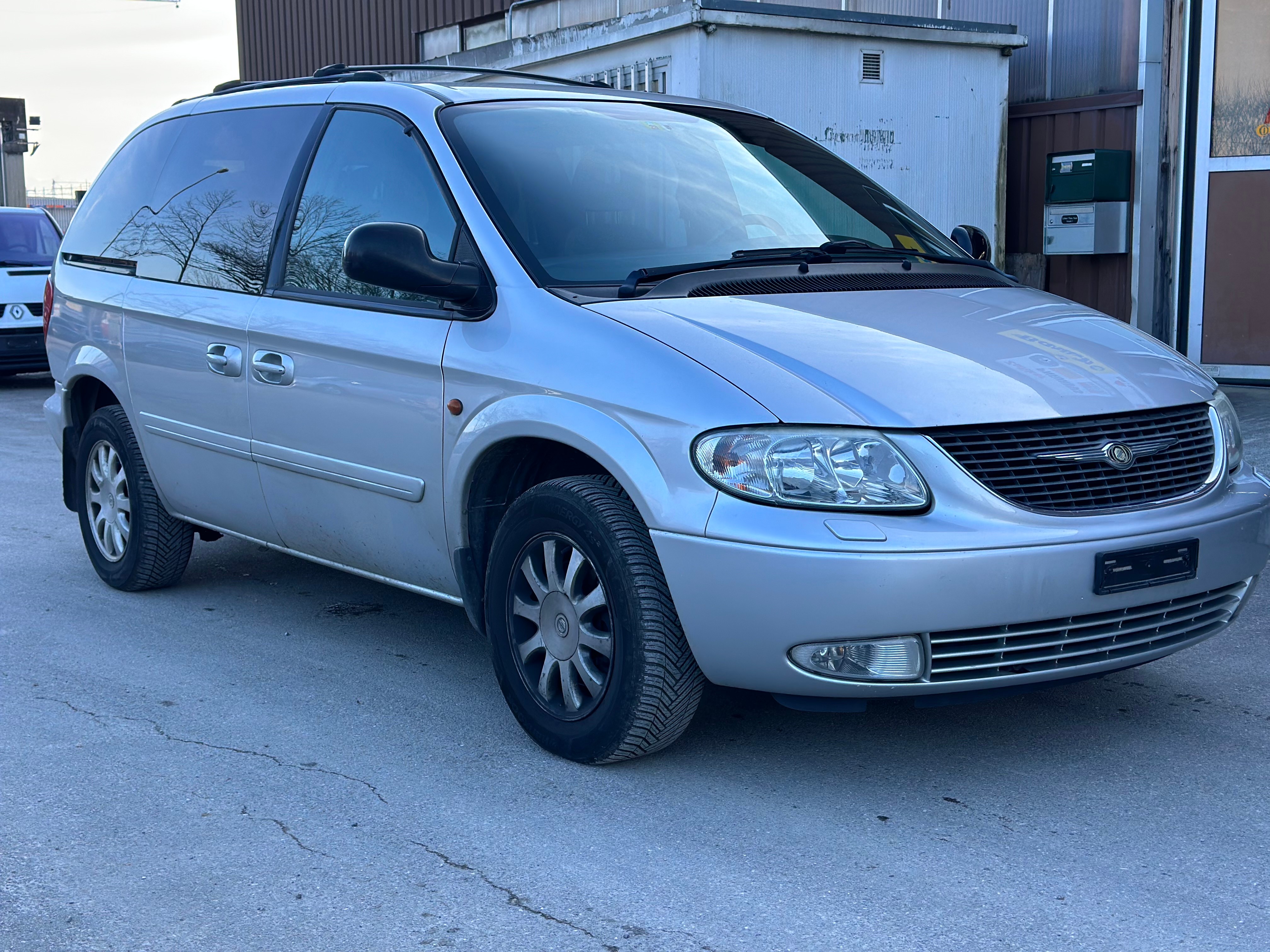 CHRYSLER Voyager 3.3 LX