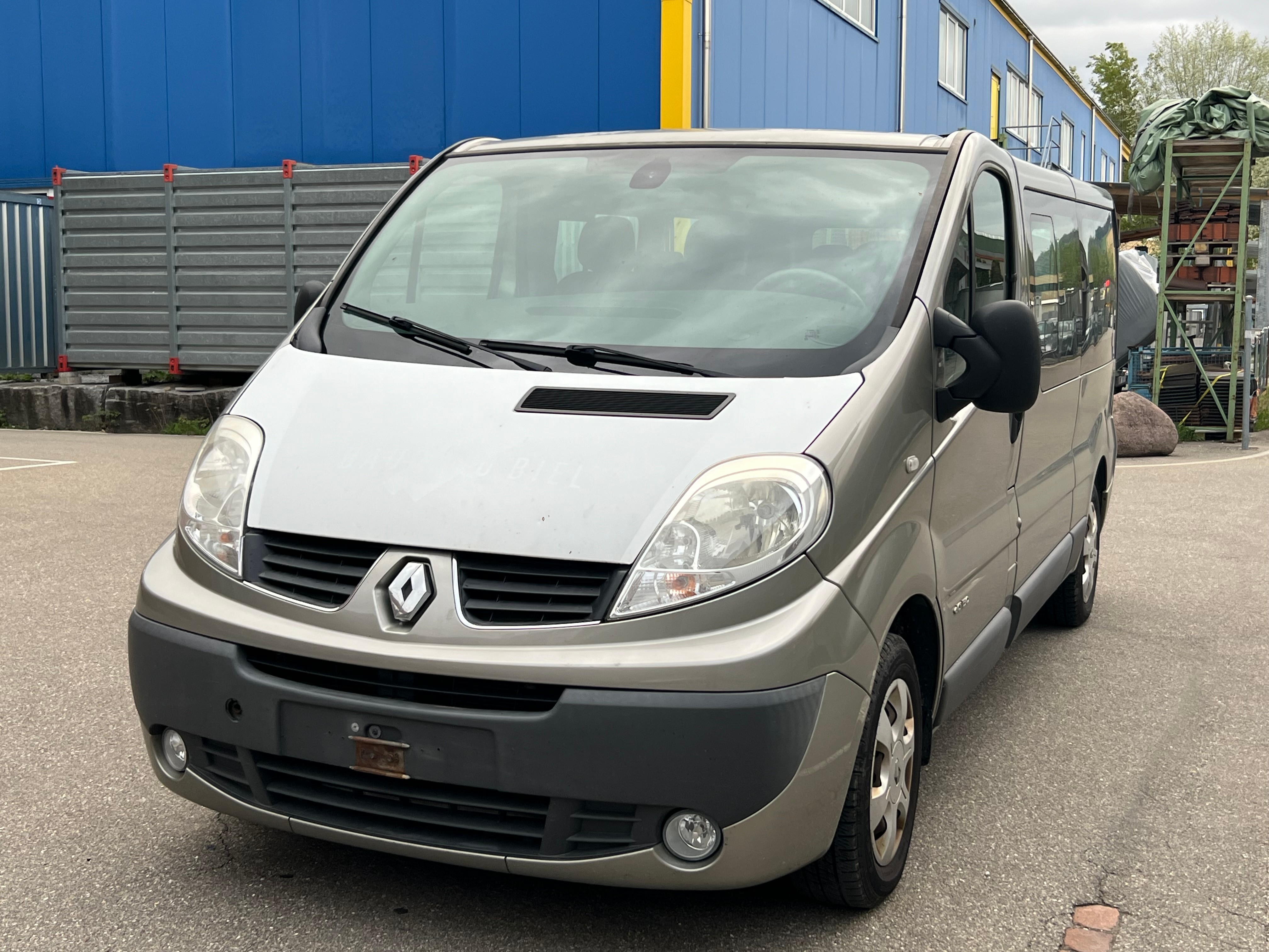 RENAULT Trafic 2.5 dCi L2H1 Grand Passenger Authentique