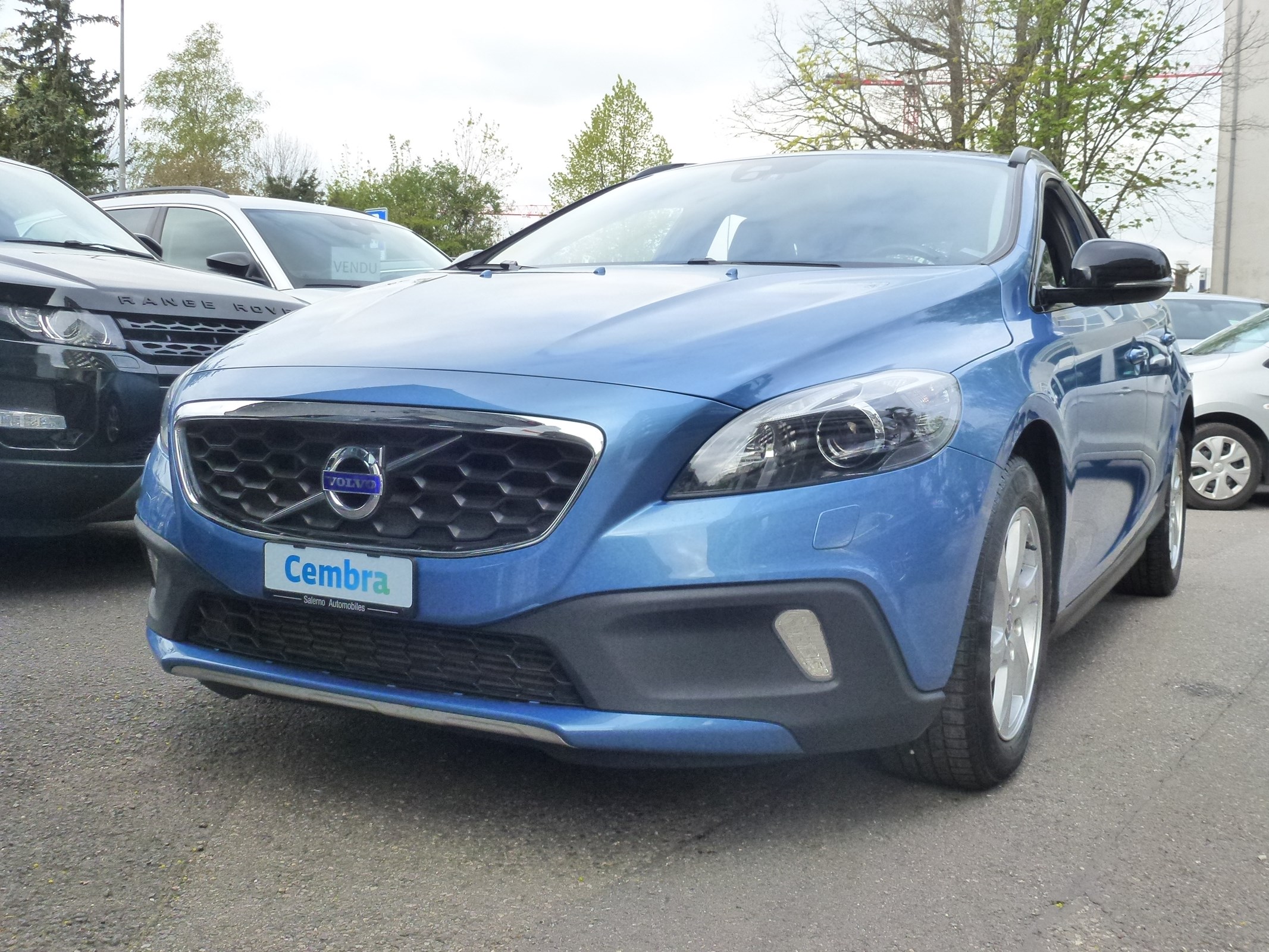 VOLVO V40 Cross Country D3 Momentum