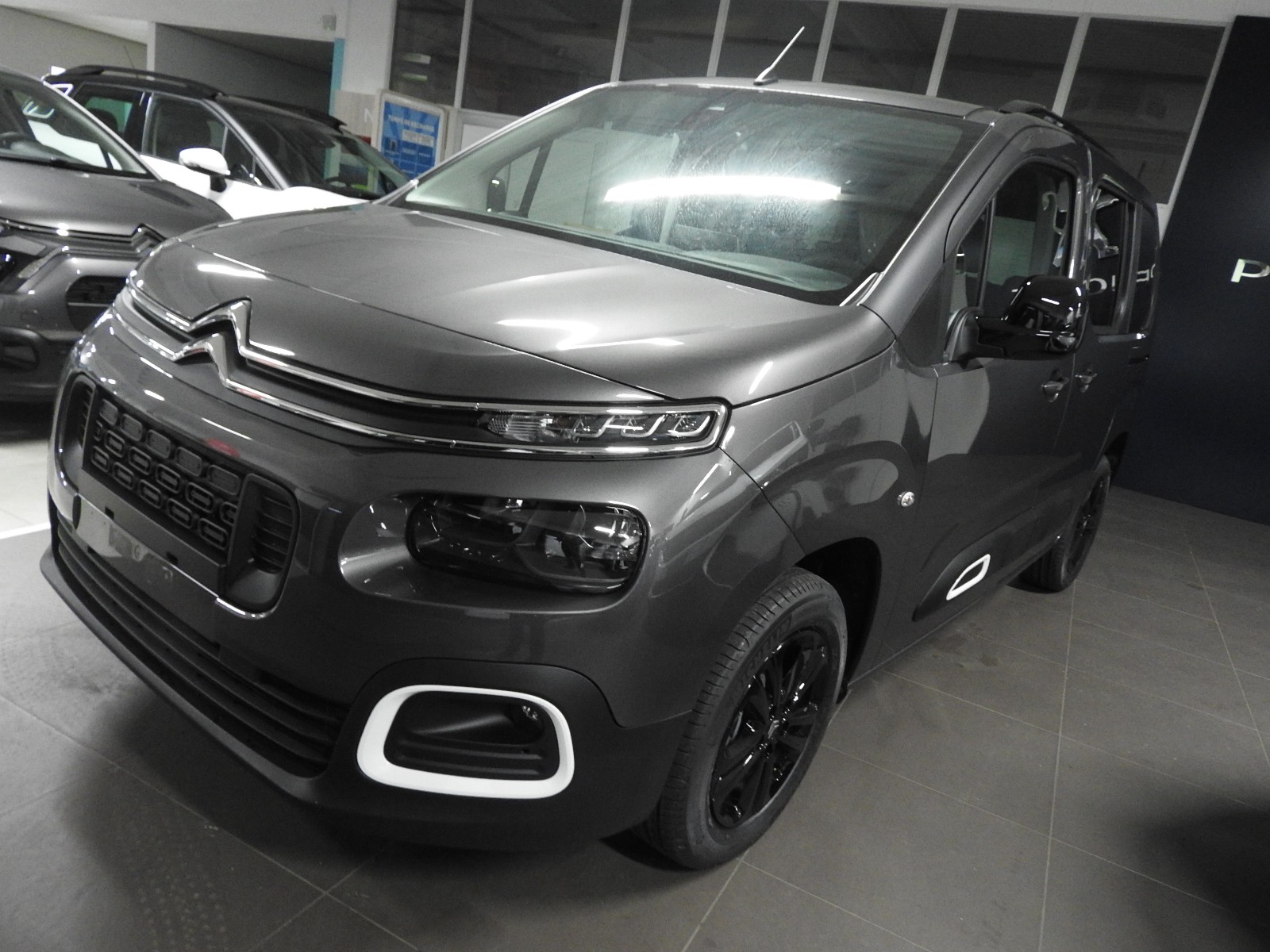 CITROEN Berlingo 1.2i PureTech Swiss Edition