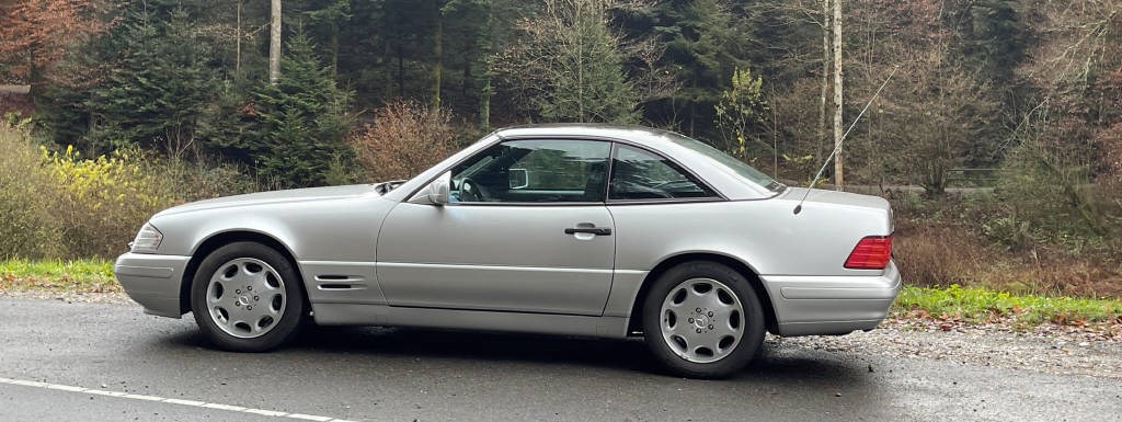 MERCEDES-BENZ SL 500 Mercedes Cabrio mit zusätzlich austauschbarem exklusivem Glaspanorama Hardtop