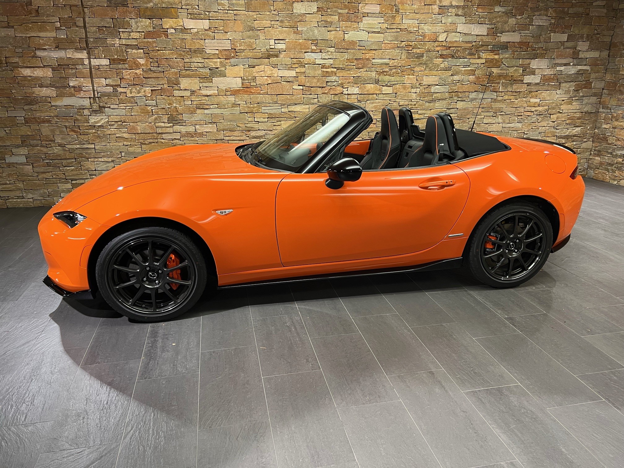 MAZDA MX-5 SKYACTIV-G 184 30TH Anniversary Edition