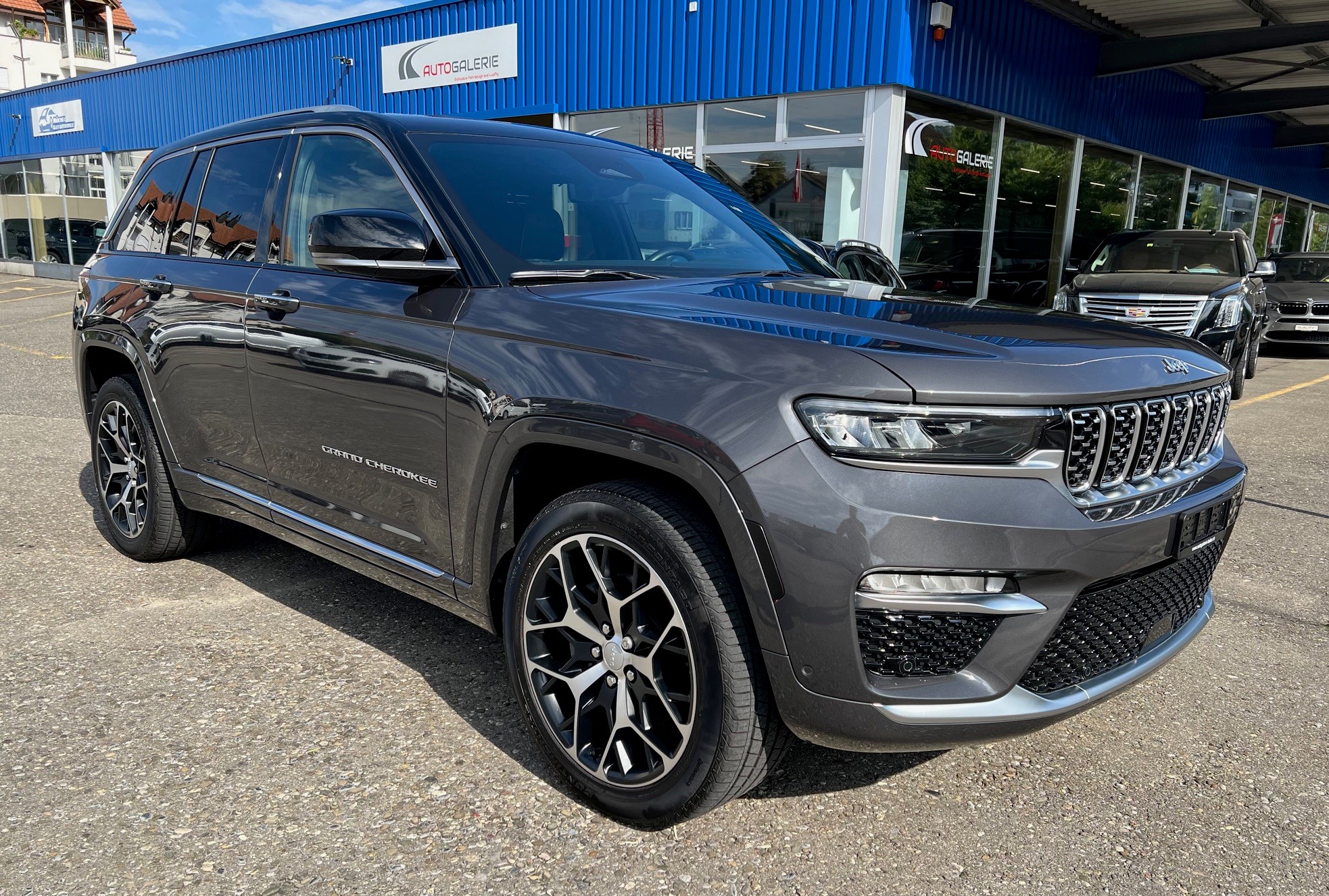 JEEP Grand Cherokee 5.7 Hemi Summit Reserve