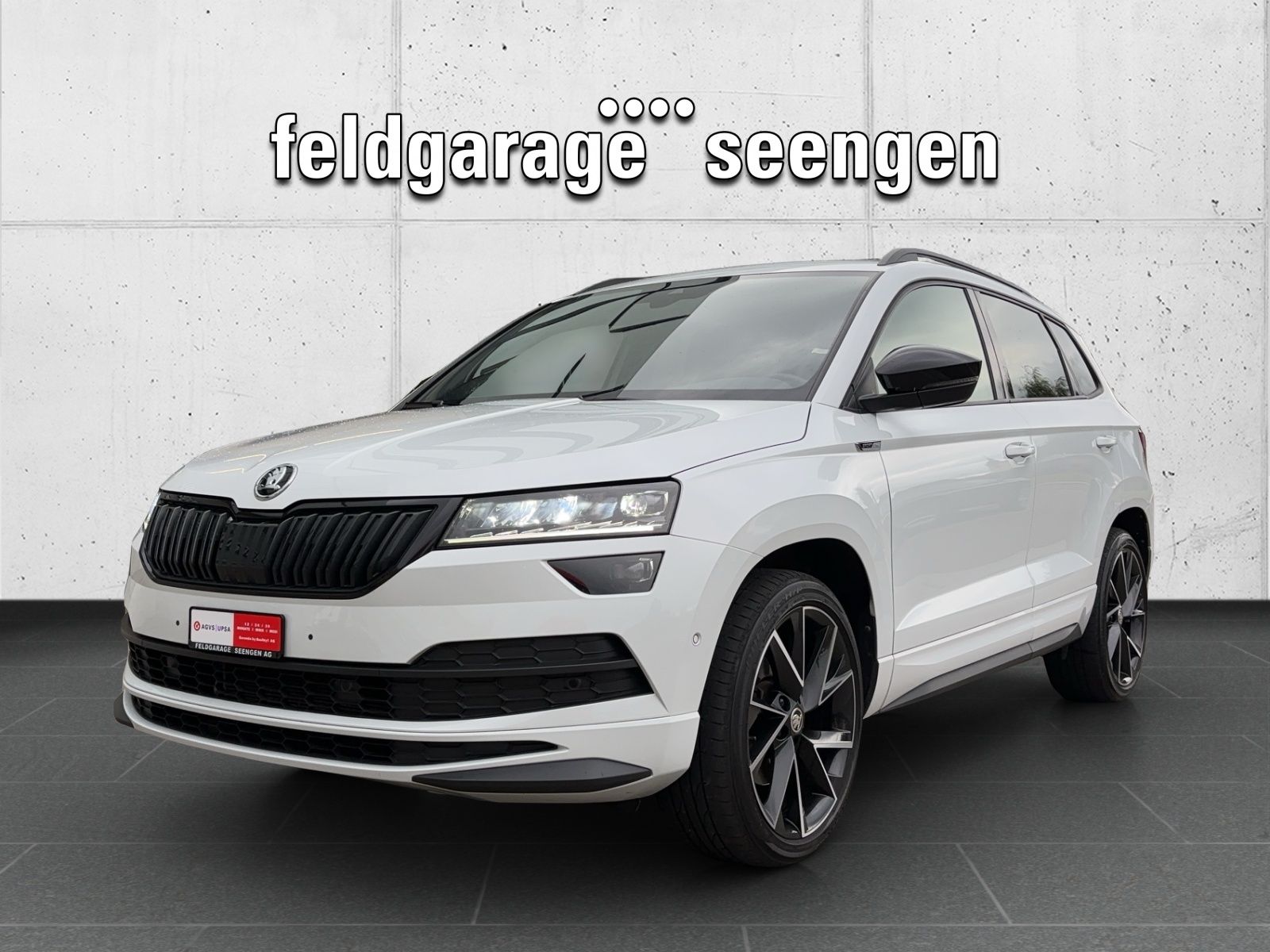 SKODA Karoq 2.0 TSI SportLine 4x4 DSG mit AHK & Panorama-Schiebedach