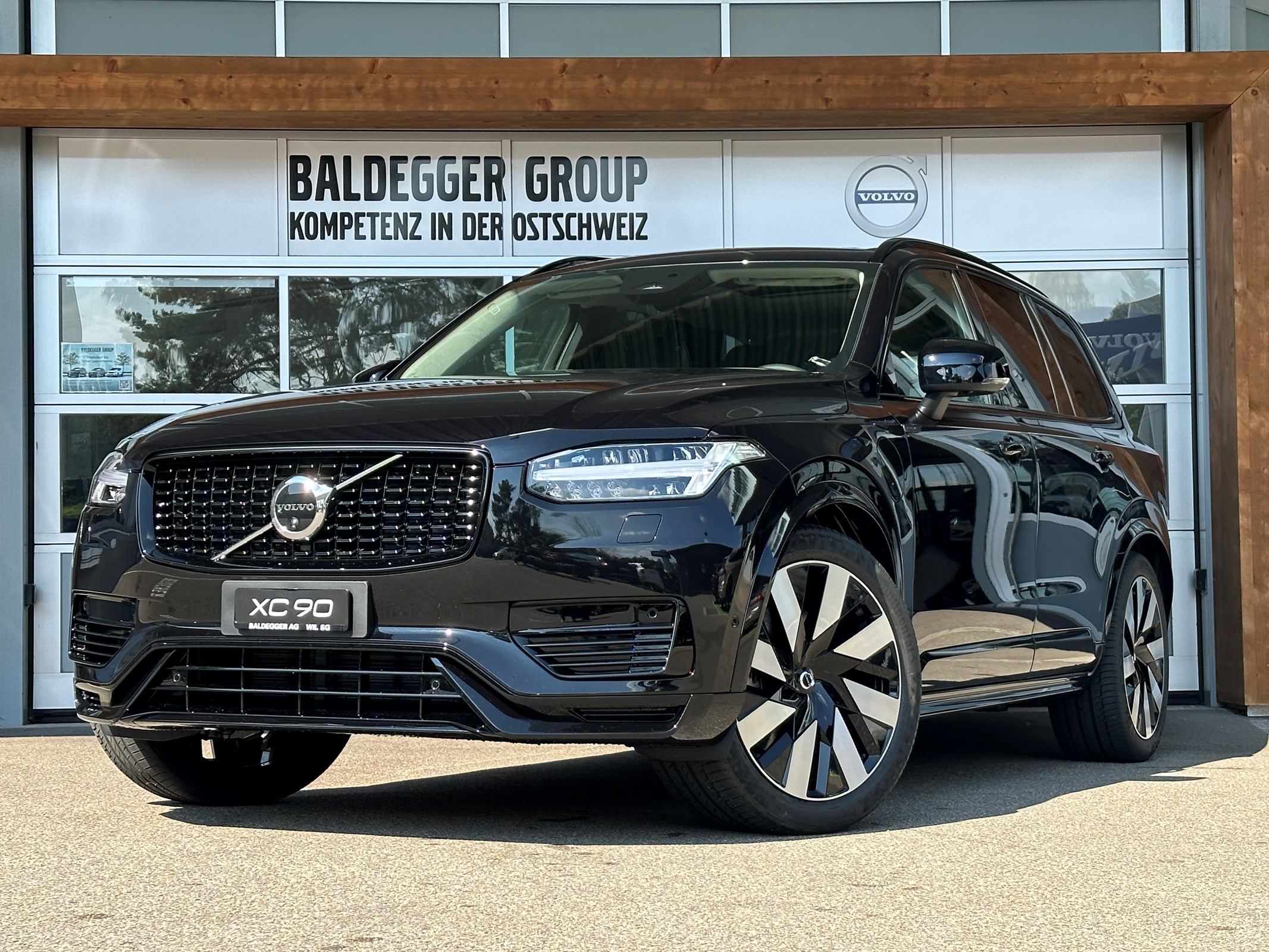 VOLVO XC90 T8 eAWD Ultim Dark