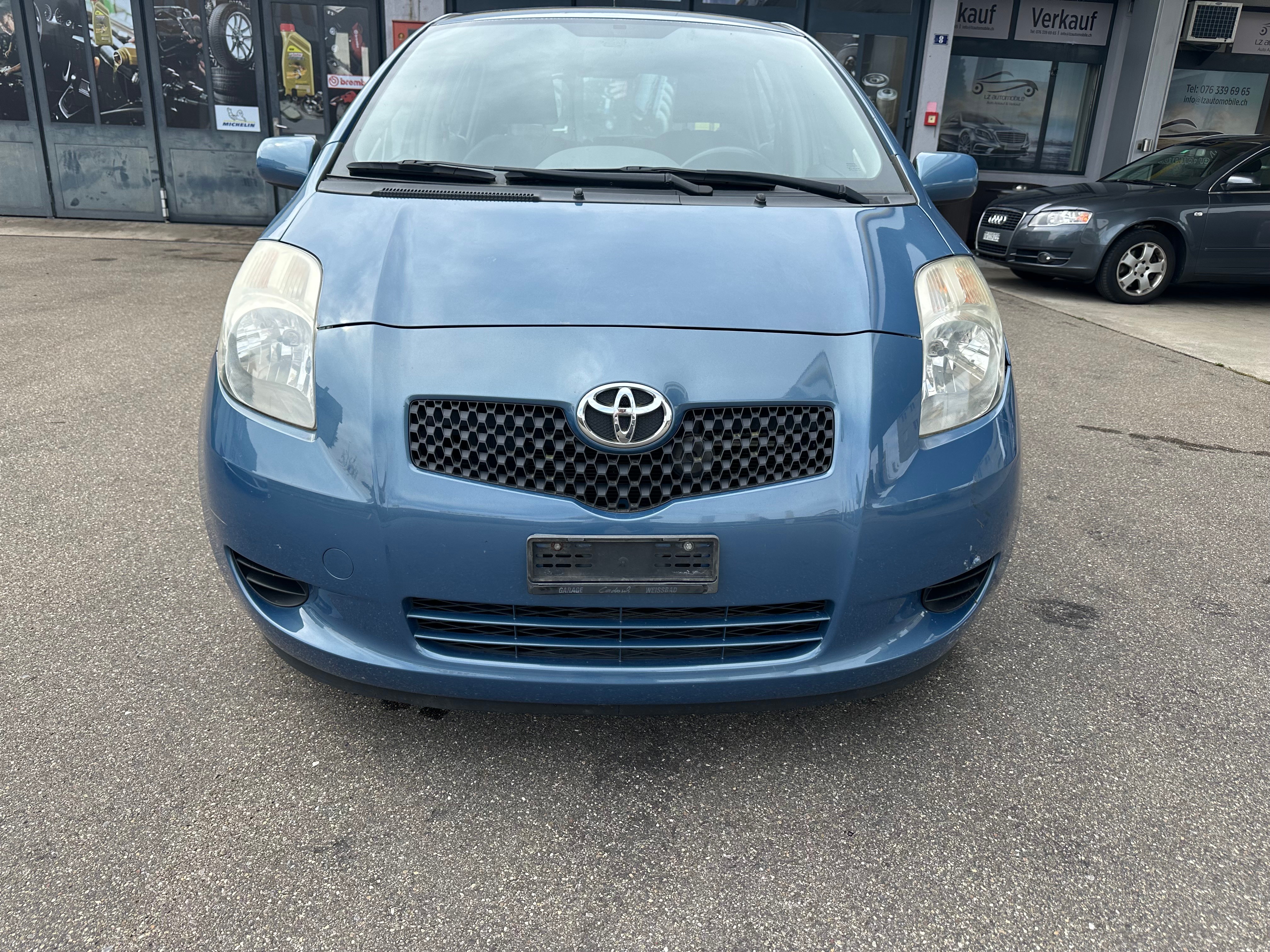 TOYOTA Yaris 1.3 Linea Luna