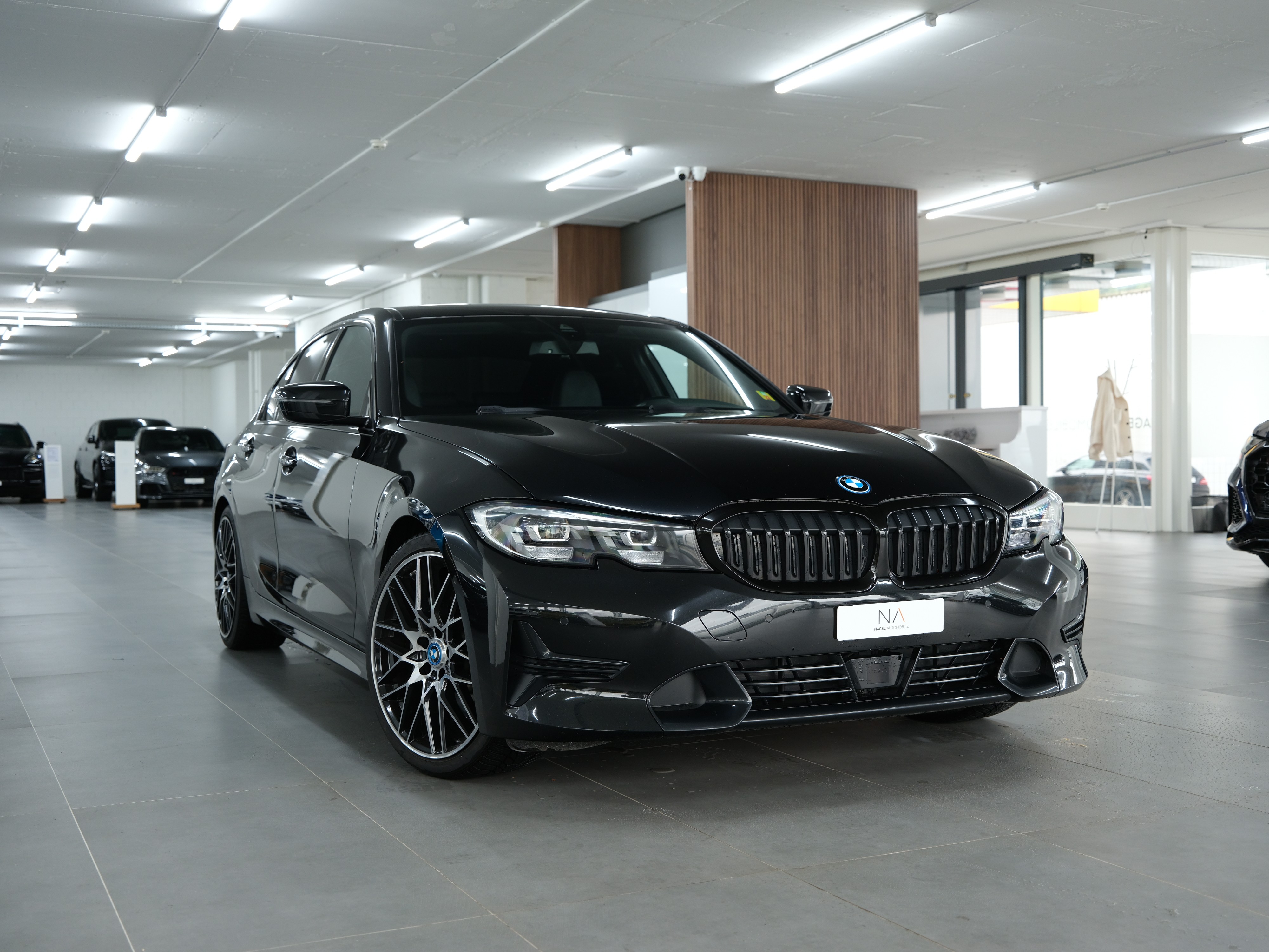 BMW 330e xDrive Steptronic