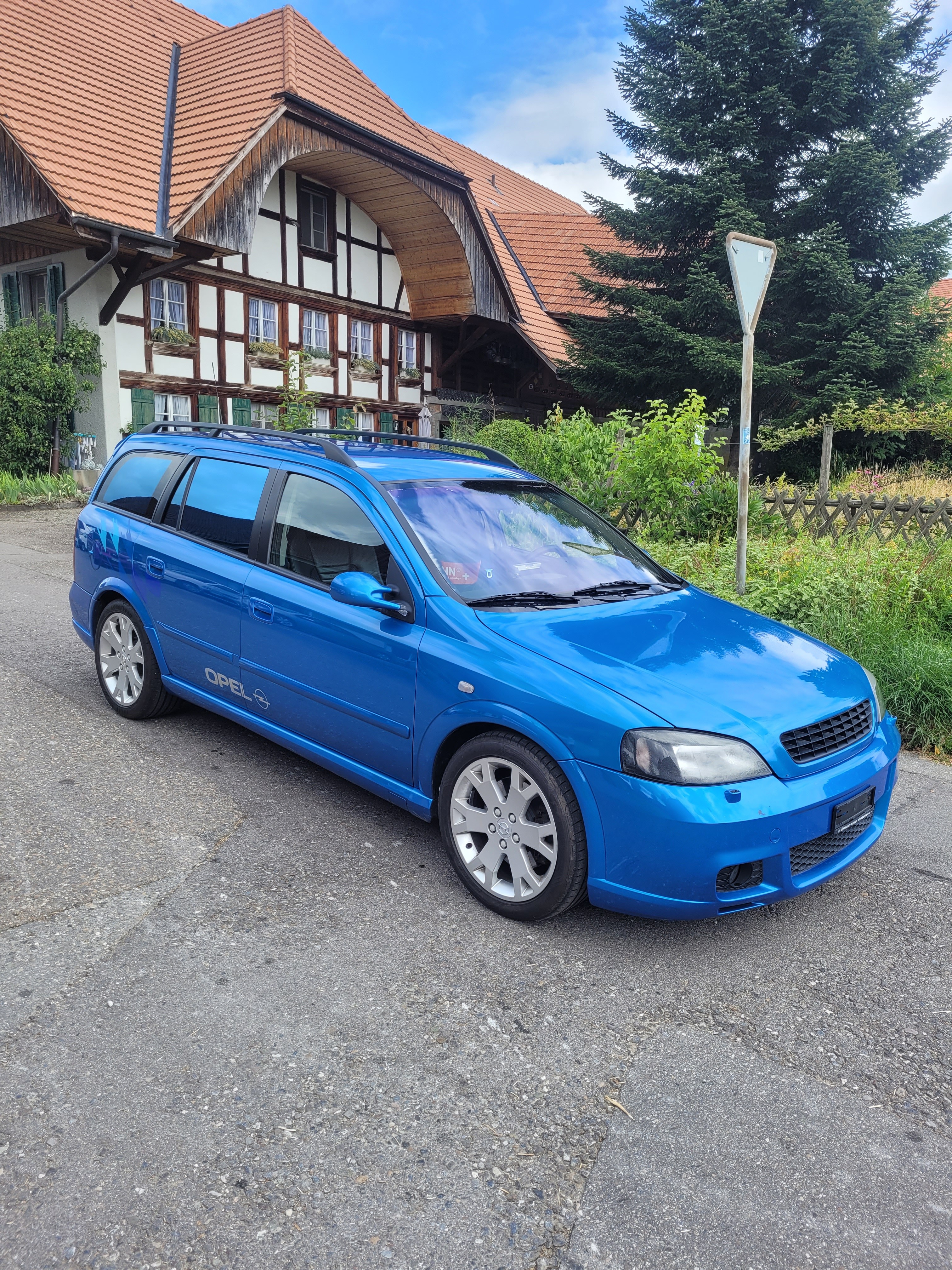 OPEL Astra Caravan 2.0i 16V Turbo OPC