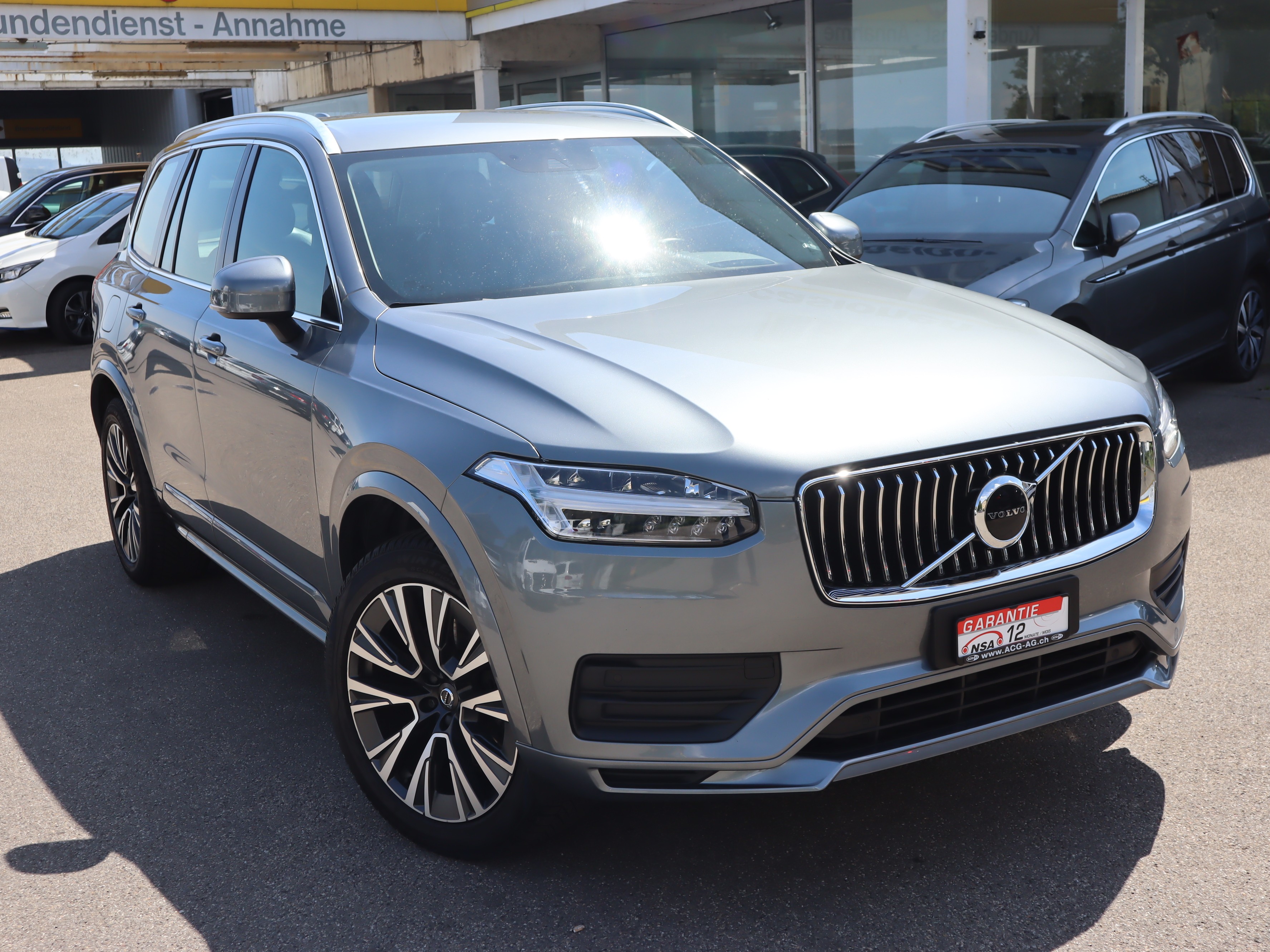 VOLVO XC90 B5 Diesel Mild Hybrid AWD Momentum Geartronic ** Voll-Leder Ausstattung ** Gr. Navi ** RF-Kamera ** Ab MFK **