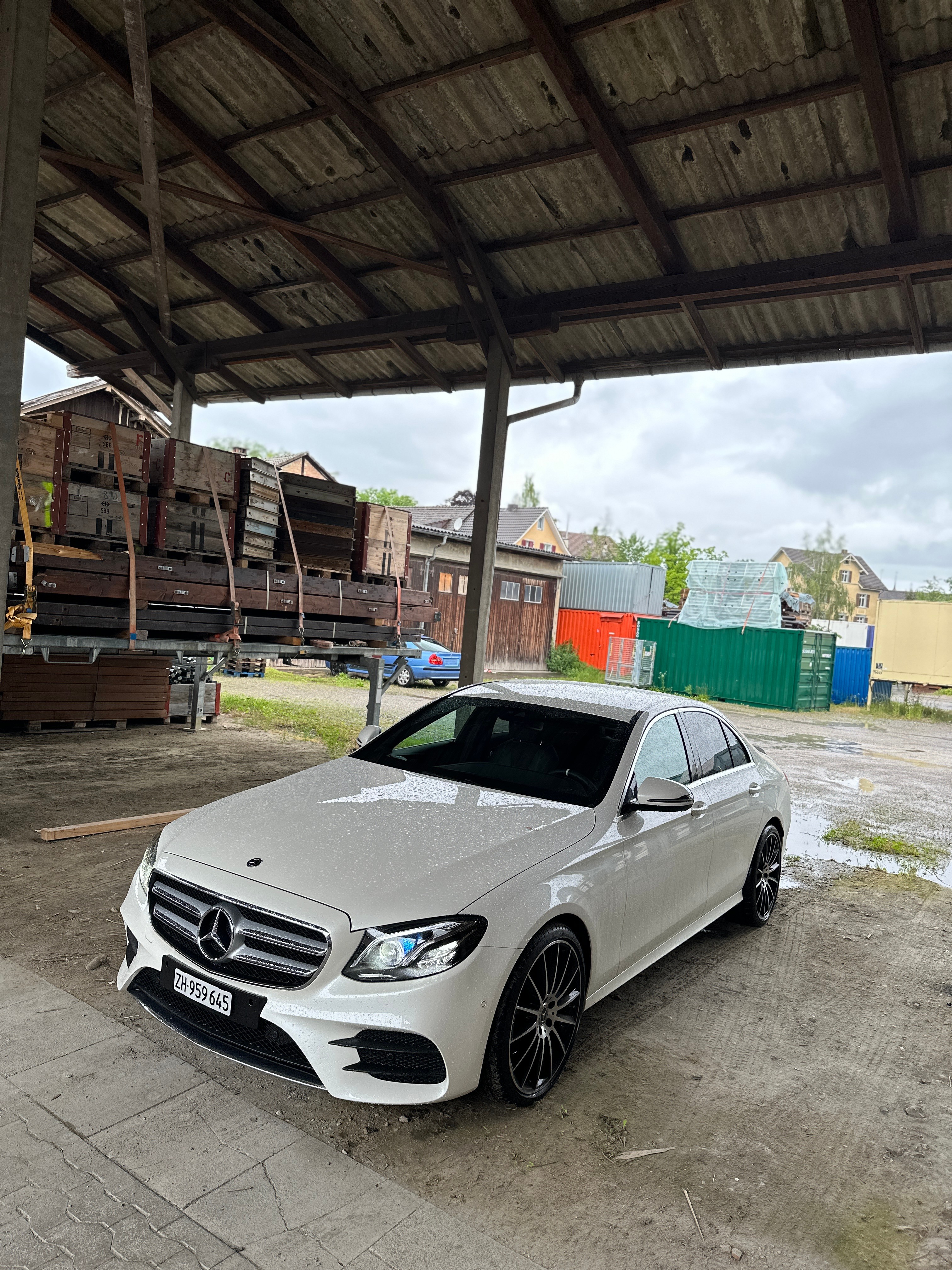 MERCEDES-BENZ E 220 d AMG Line 9G-Tronic