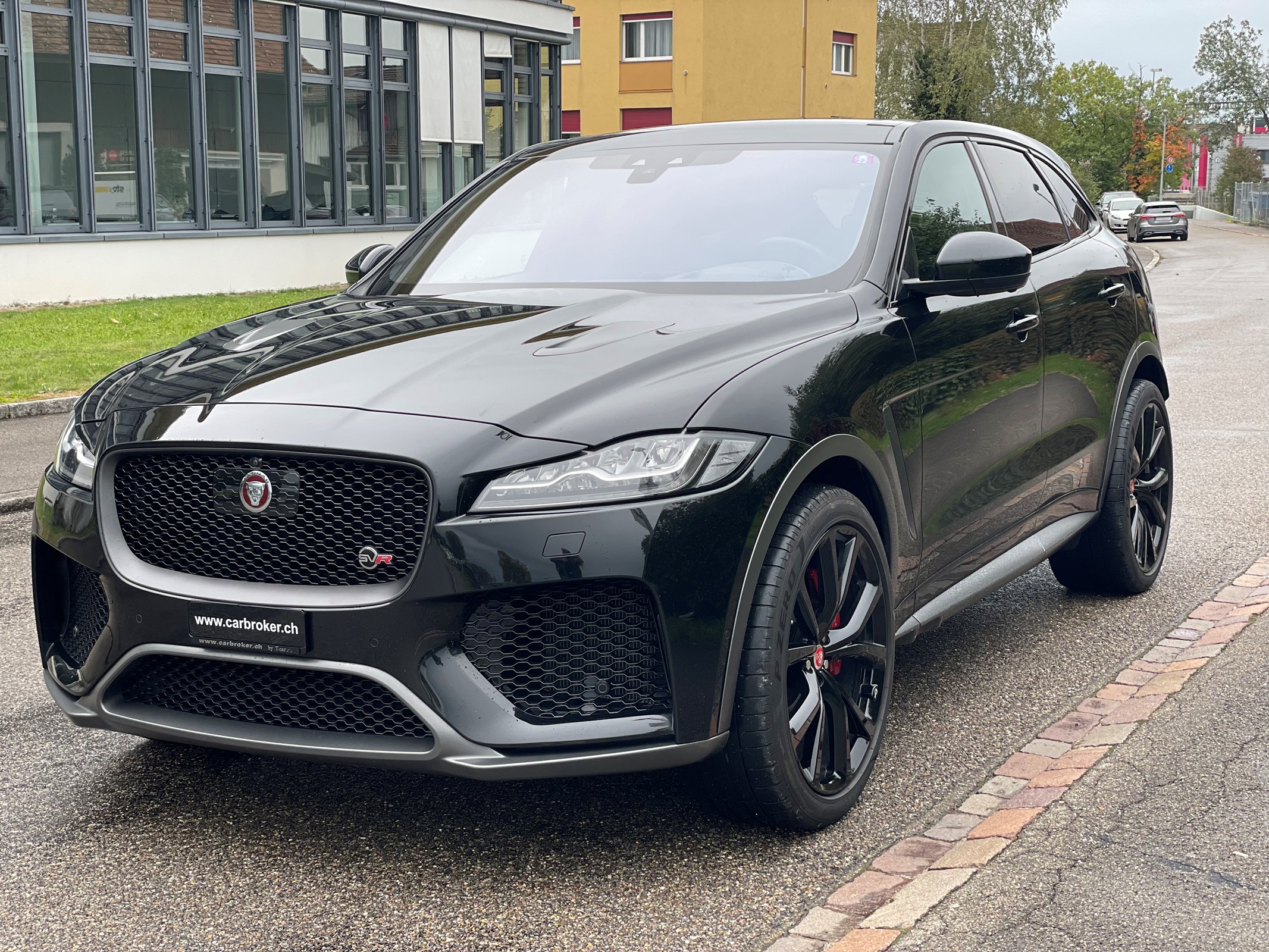 JAGUAR F-Pace 5.0 V8 SVR AWD Automatik