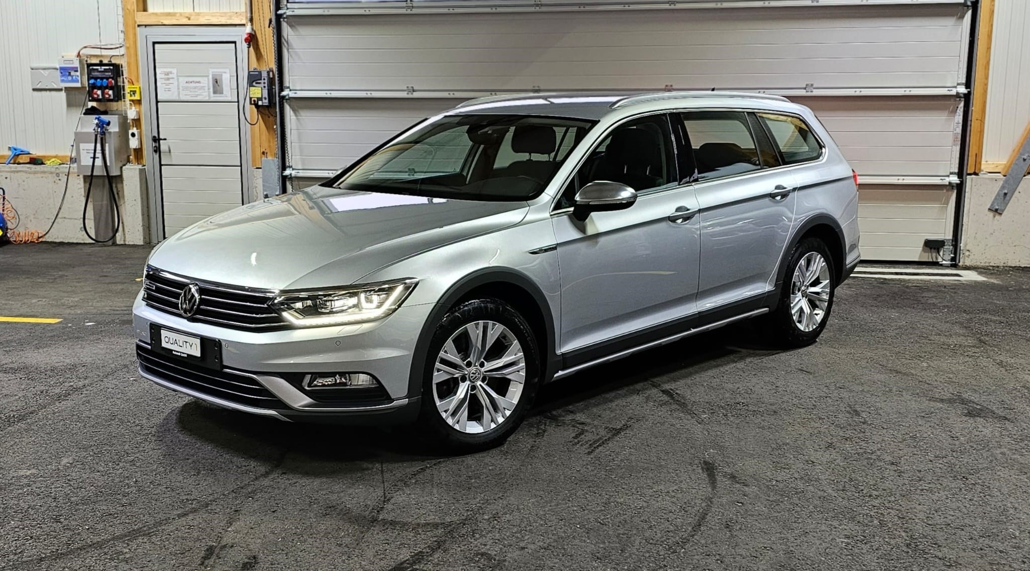 VW Passat Alltrack 2.0 TSI MIT ANHÄNGERKUPPLUNG 4Motion DSG