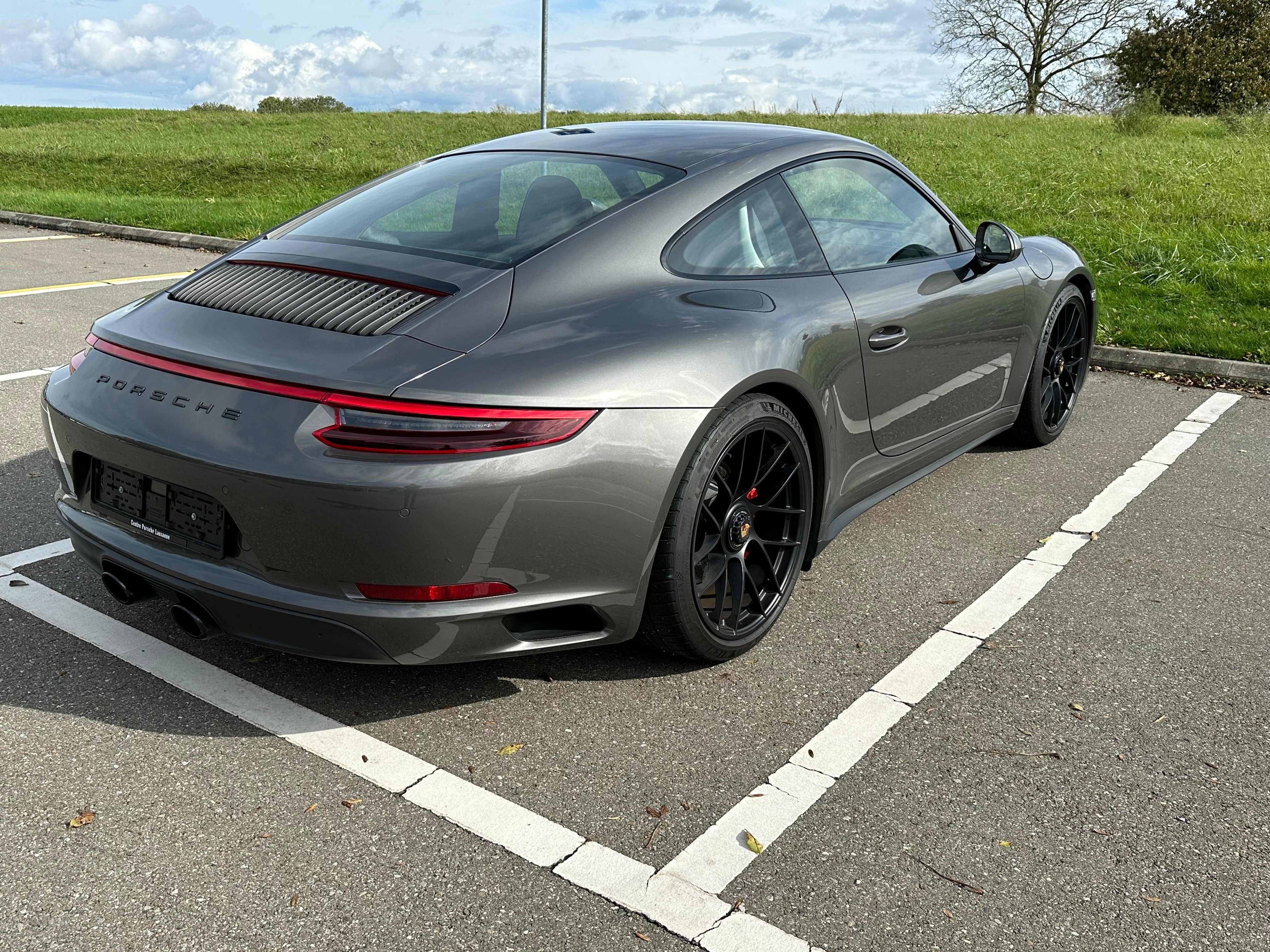 PORSCHE 911 Carrera 4 GTS PDK