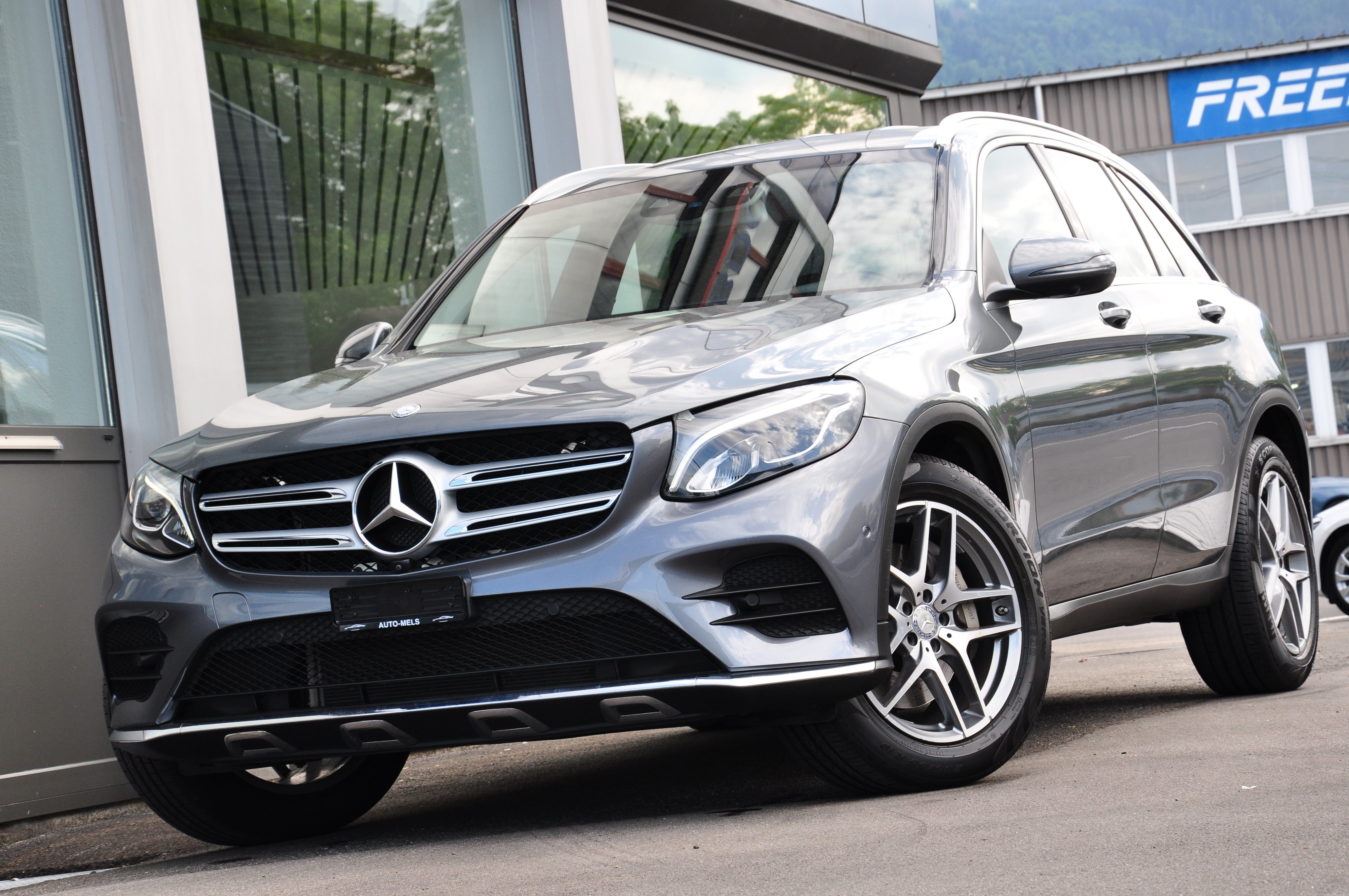 MERCEDES-BENZ GLC 250 AMG Line 4Matic 9G-Tronic