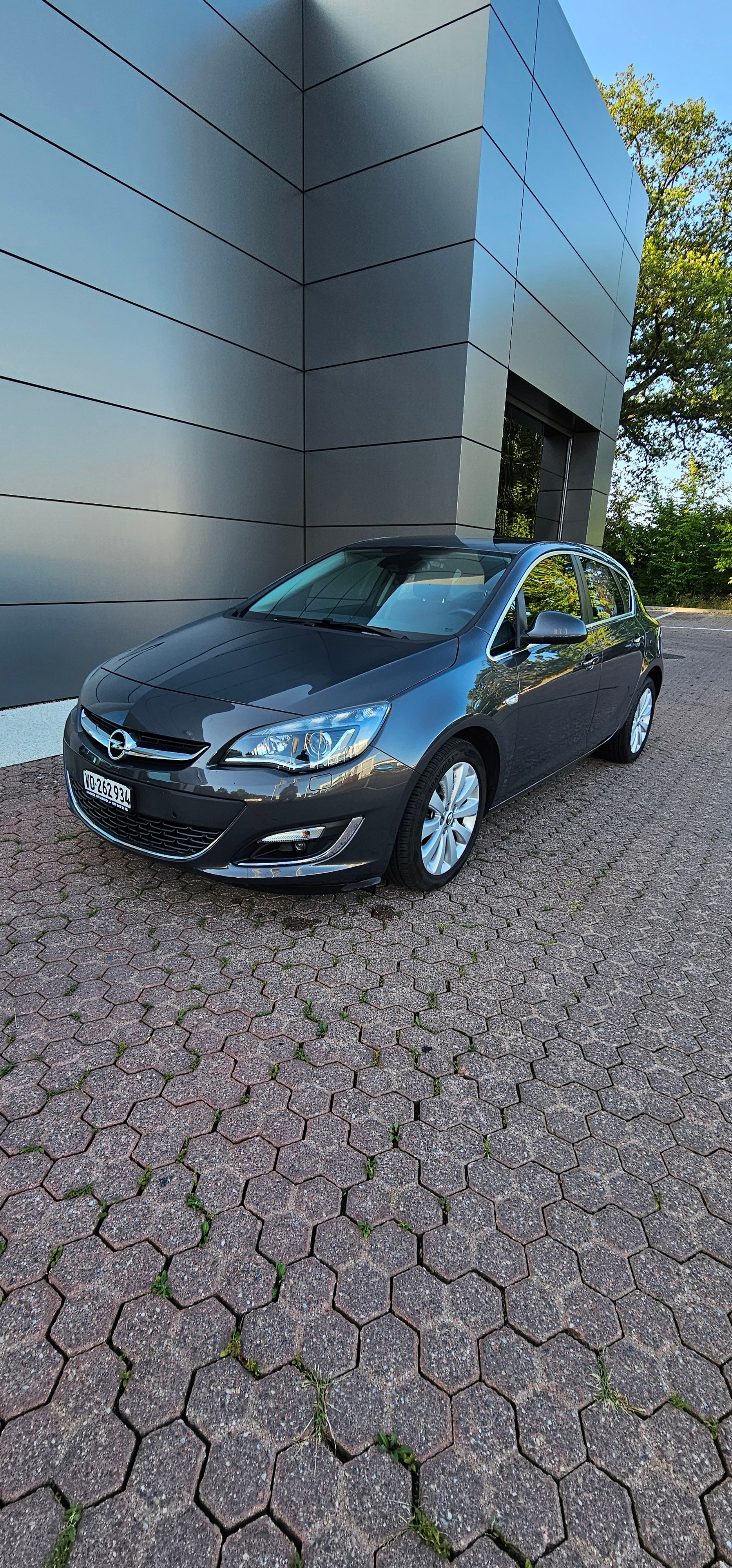 OPEL Astra 1.4i 16V Turbo Cosmo